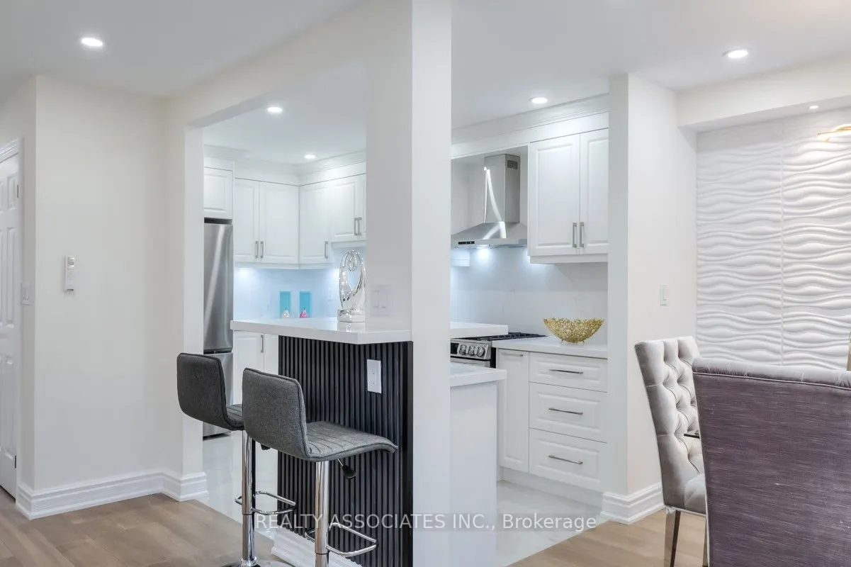 1975 Rosefield Road, #106