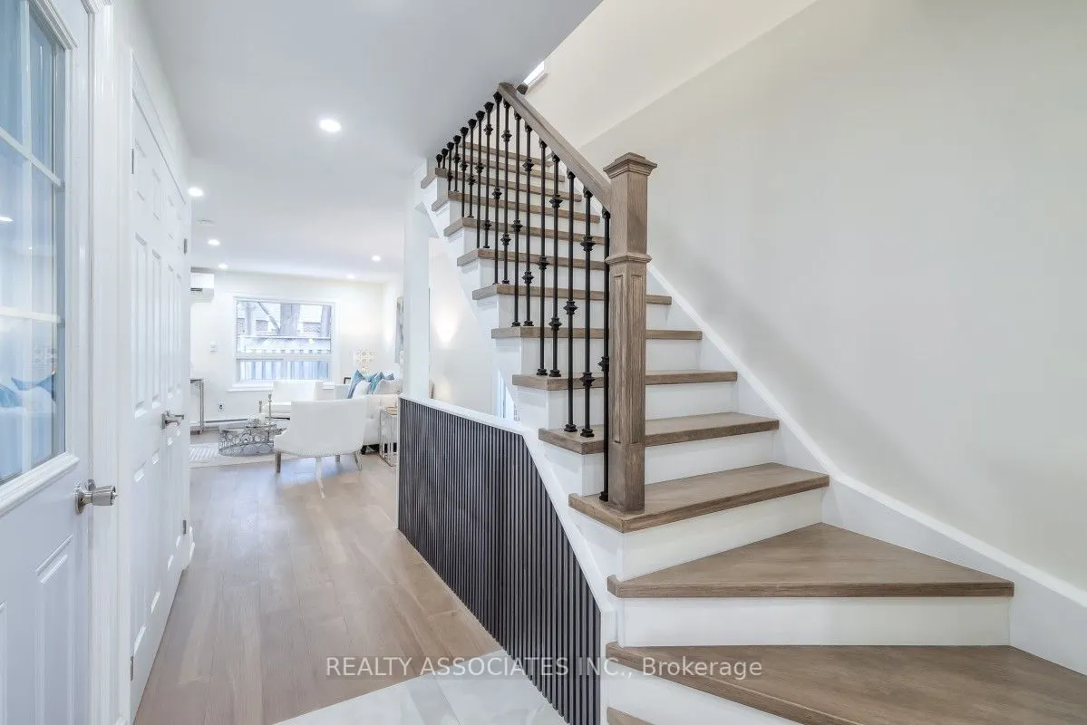 1975 Rosefield Road, #106