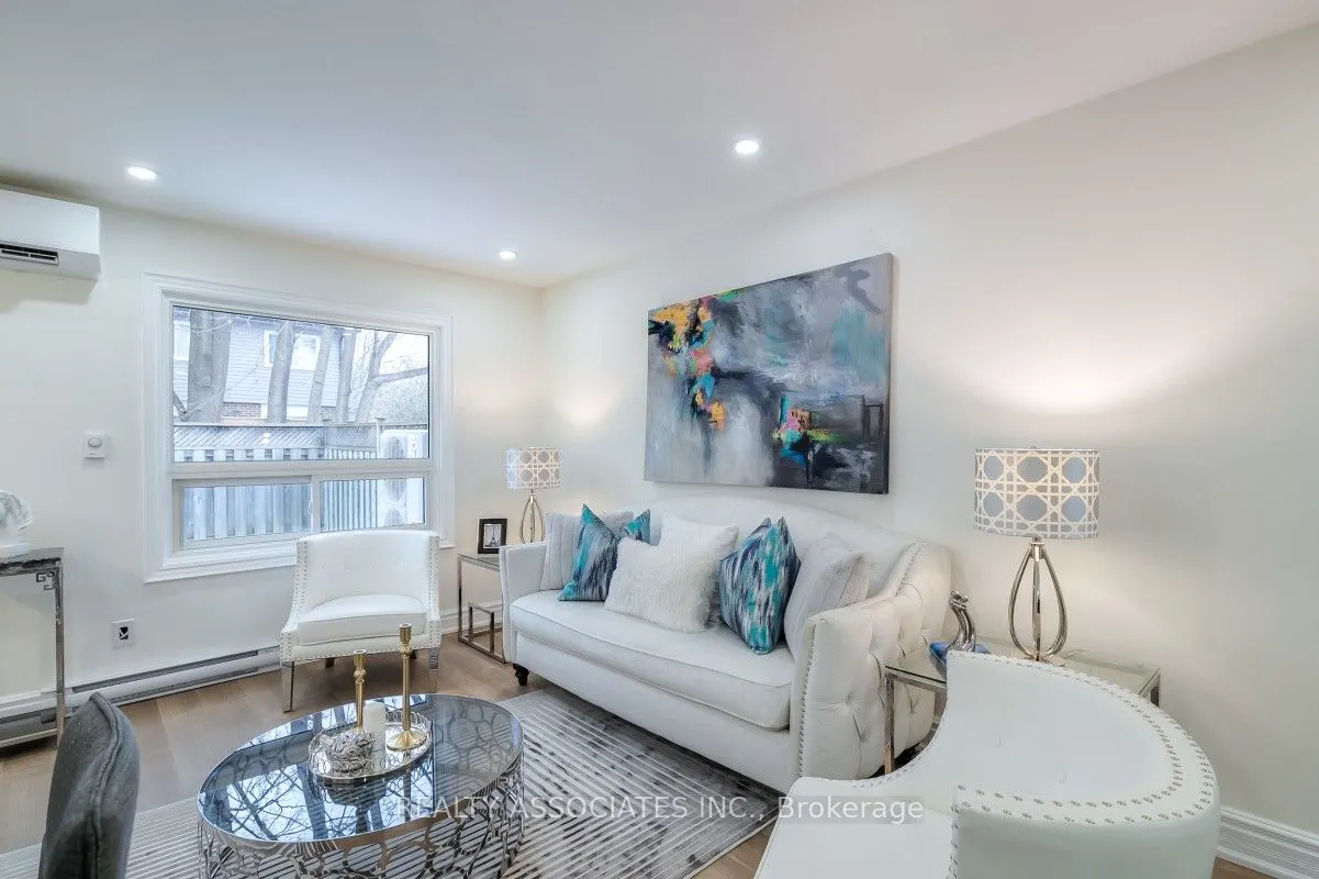 1975 Rosefield Road, #106