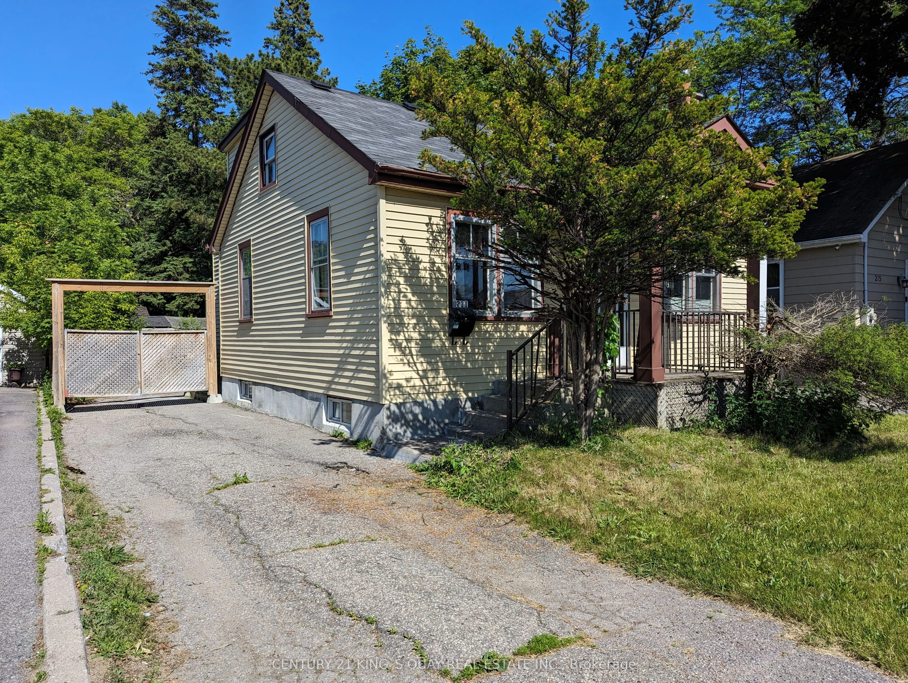 211 Park Road S