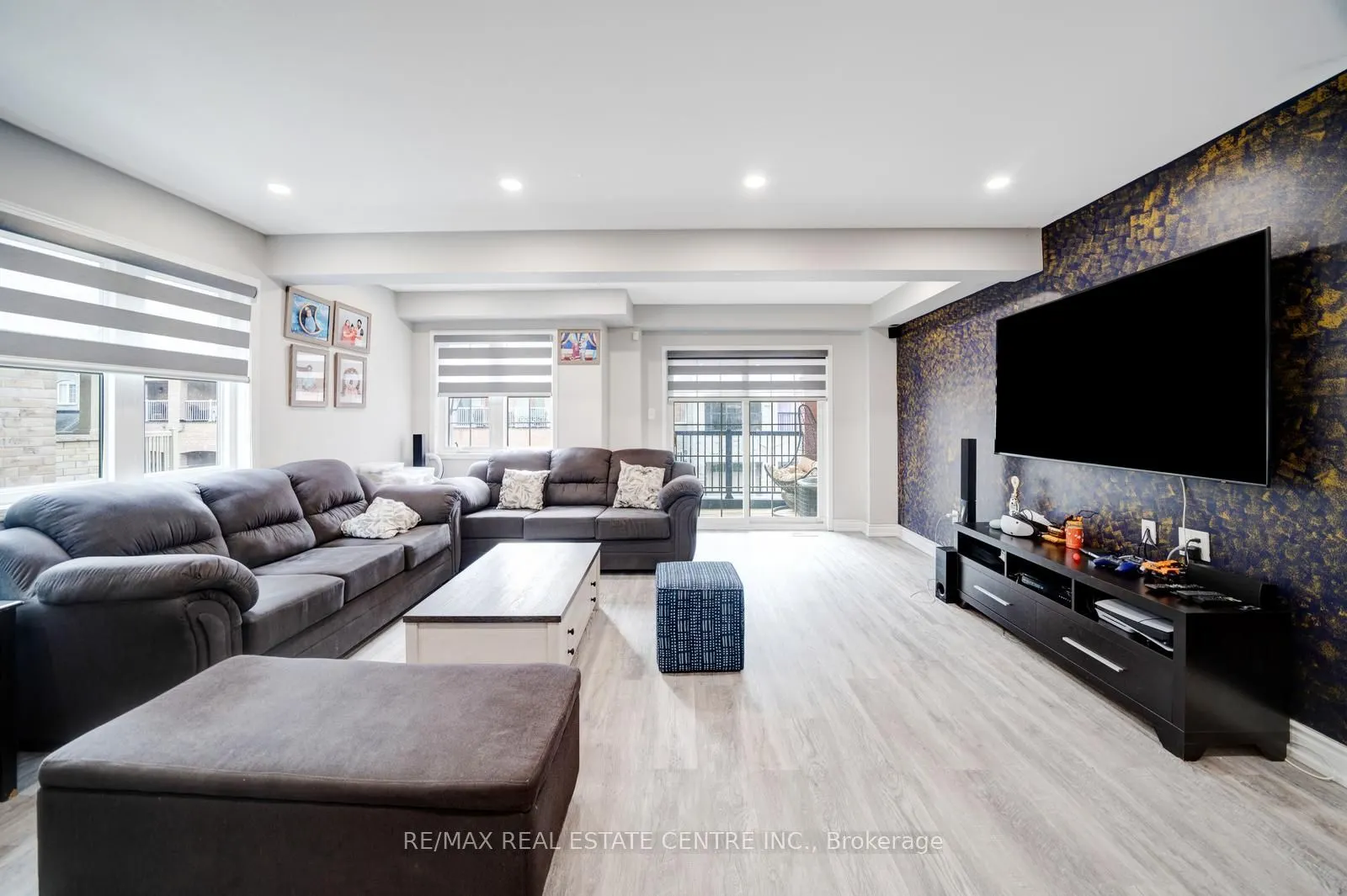 553 Rossland Road E