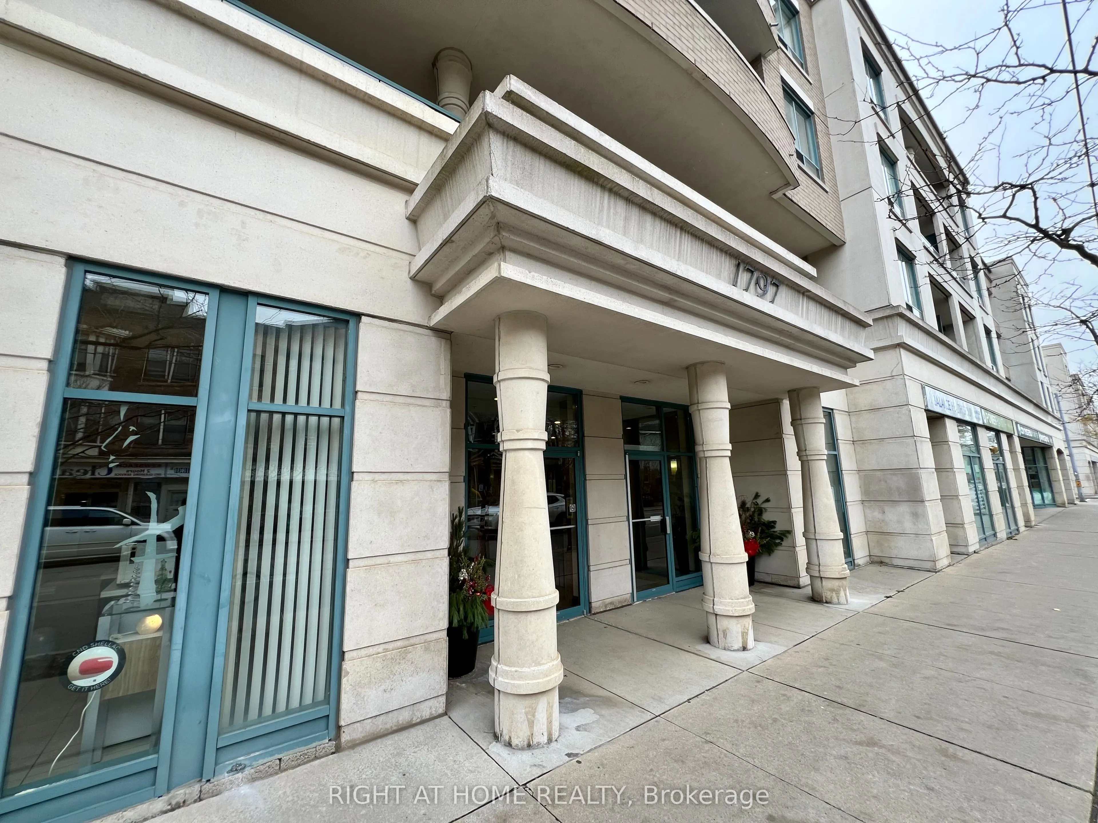 1797 Queen Street E, #305