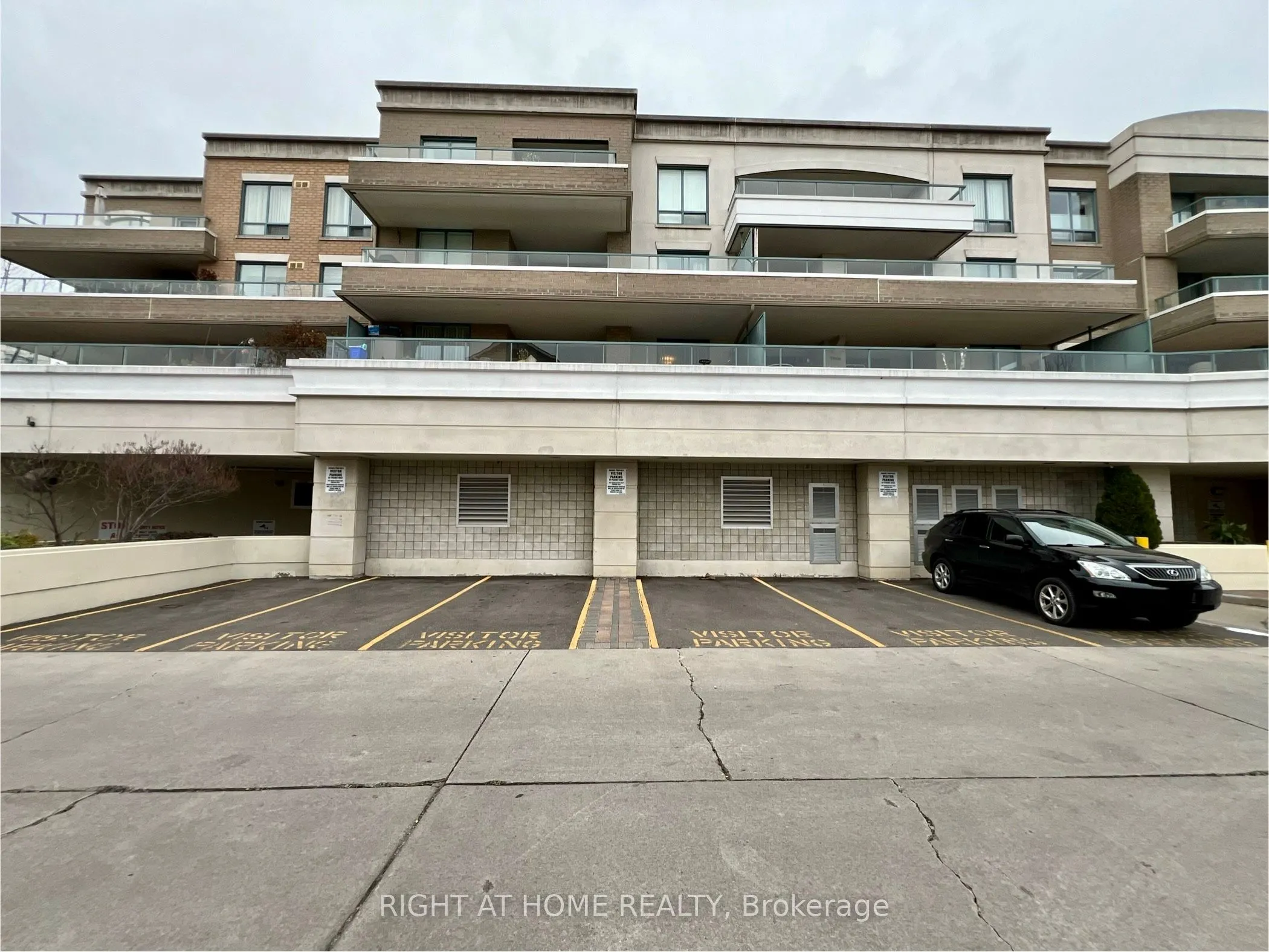 1797 Queen Street E, #305