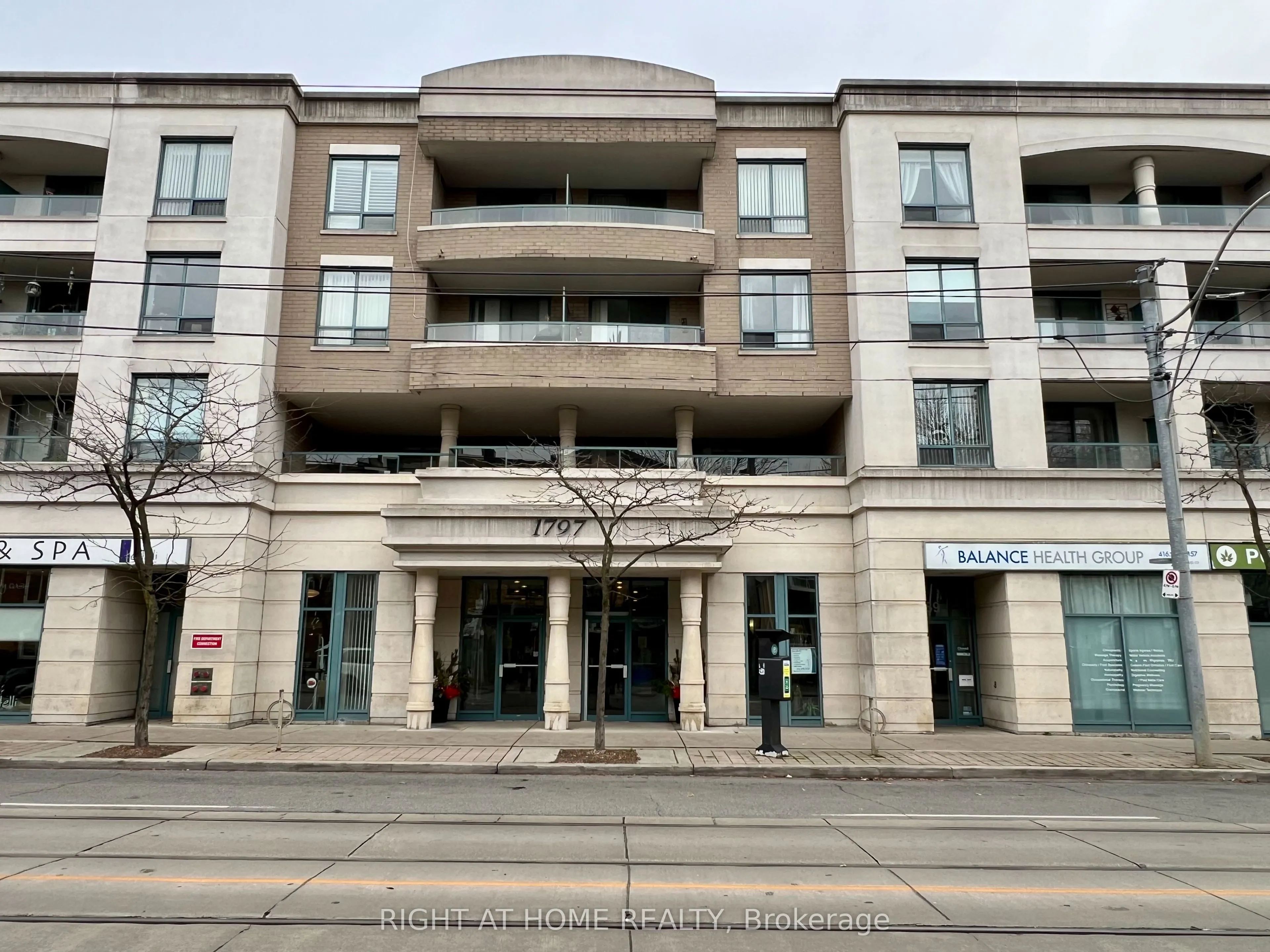 1797 Queen Street E, #305