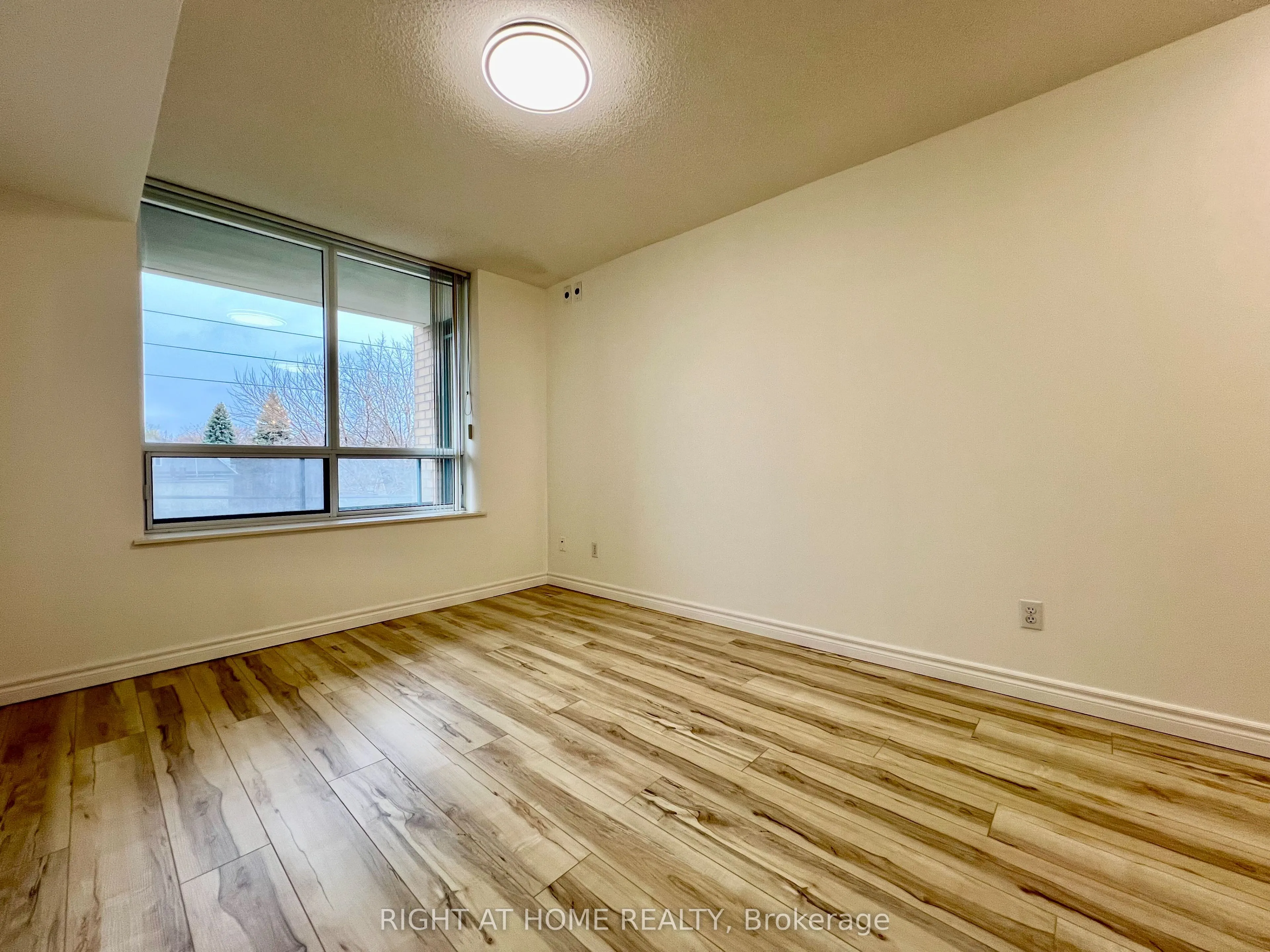 1797 Queen Street E, #305