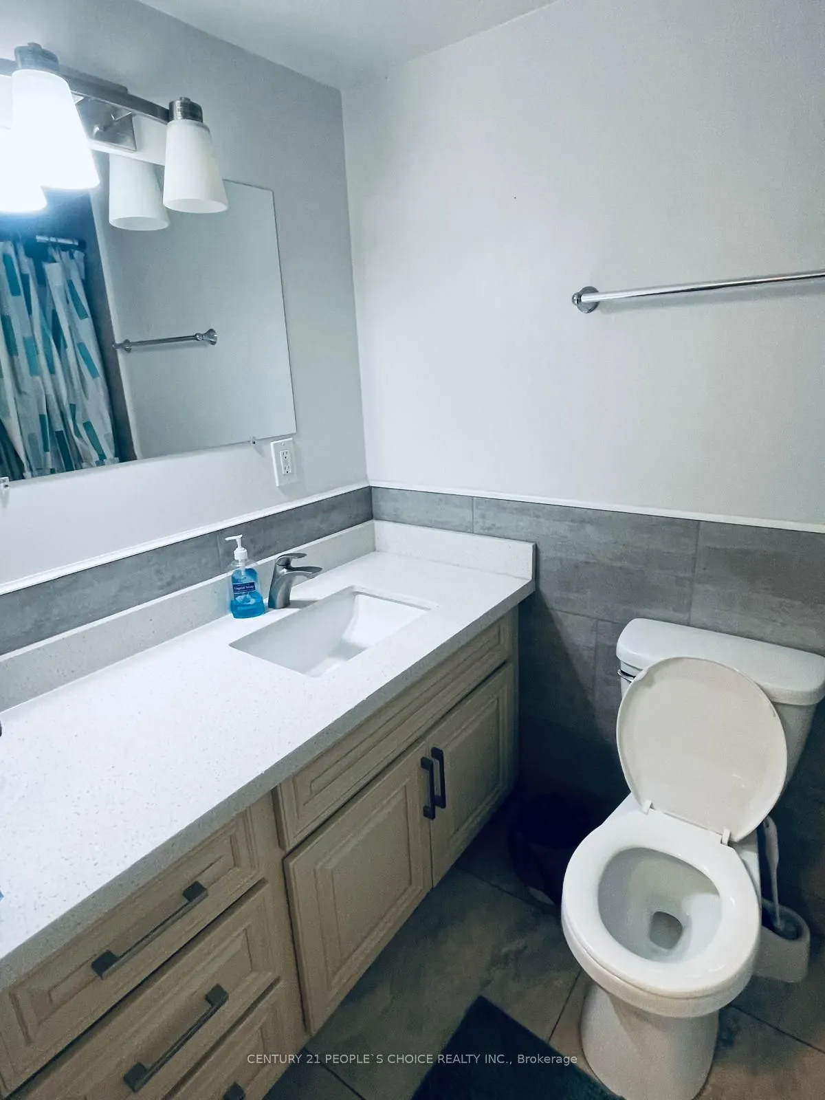 100 Wingarden Court, #216