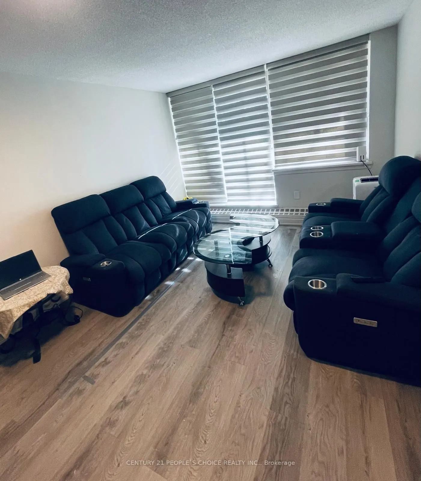 100 Wingarden Court, #216