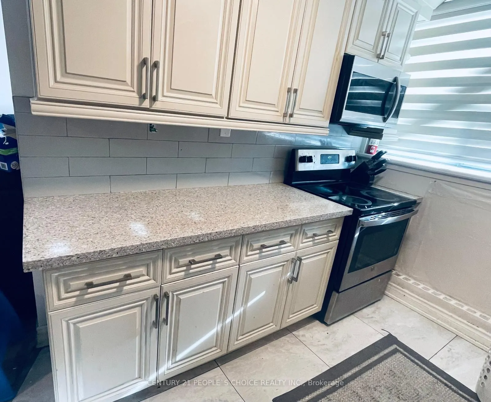 100 Wingarden Court, #216