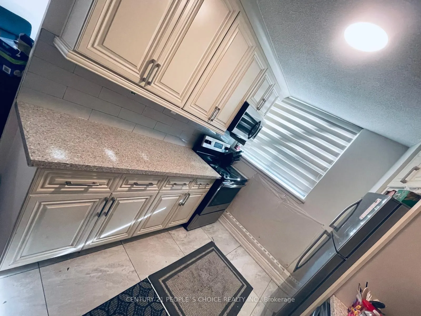 100 Wingarden Court, #216