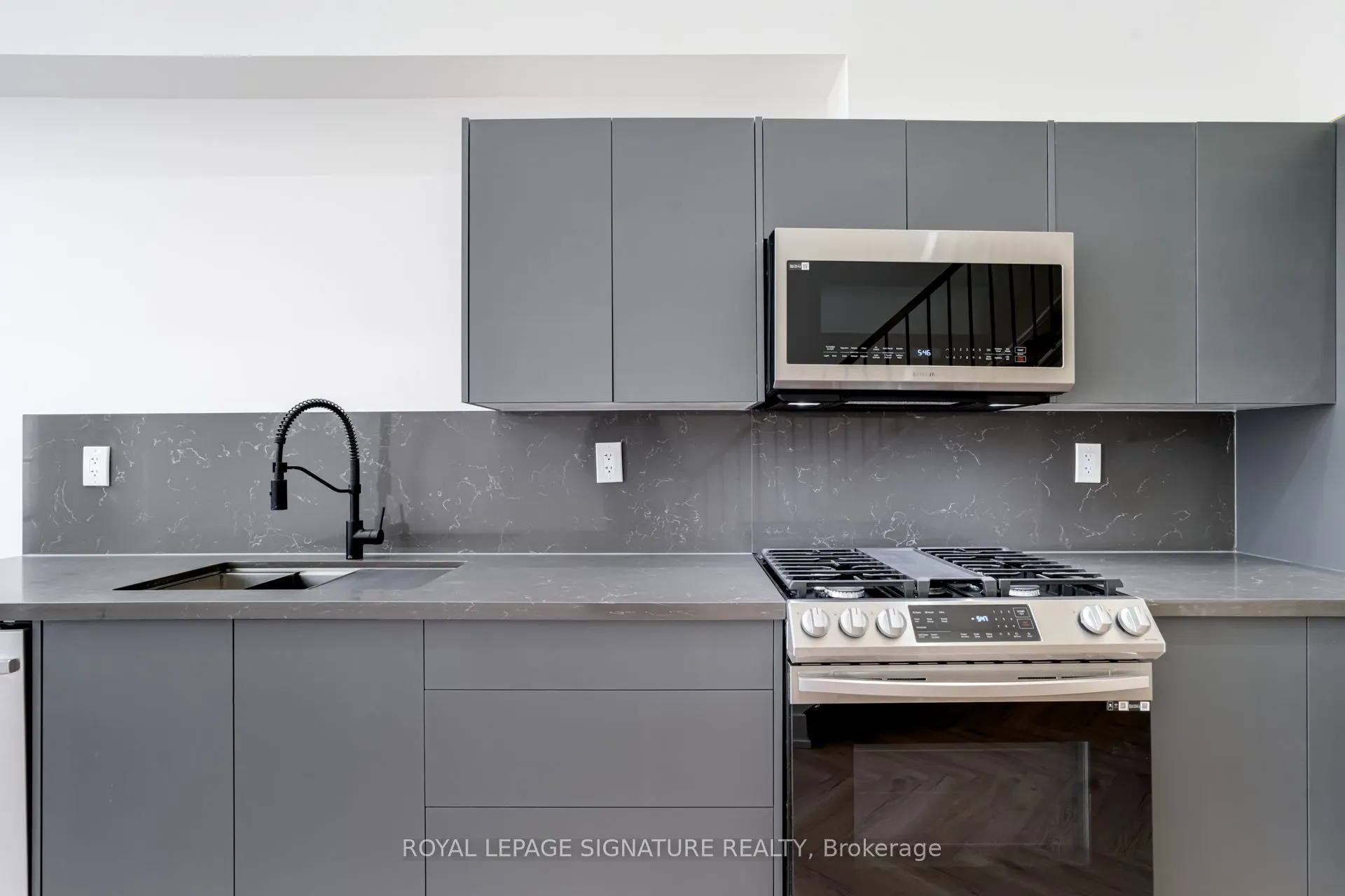 861 O'Connor Drive, #3