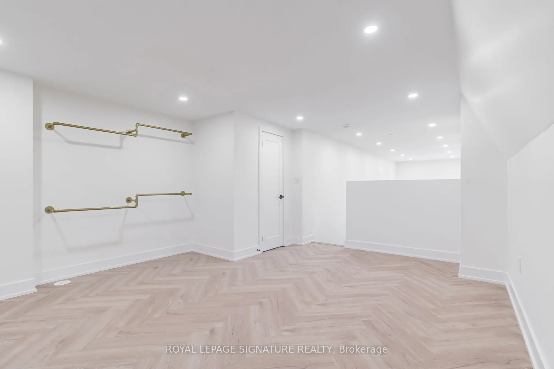 861 O'Connor Drive, #3