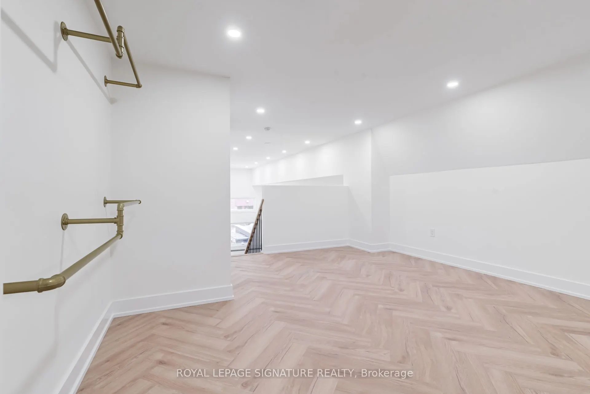 861 O'Connor Drive, #3