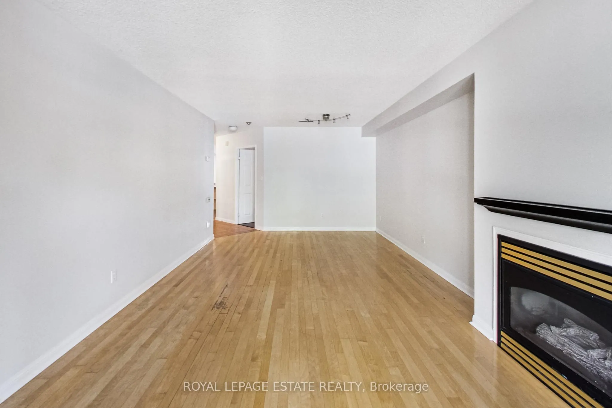 2365 Queen Street E, #202
