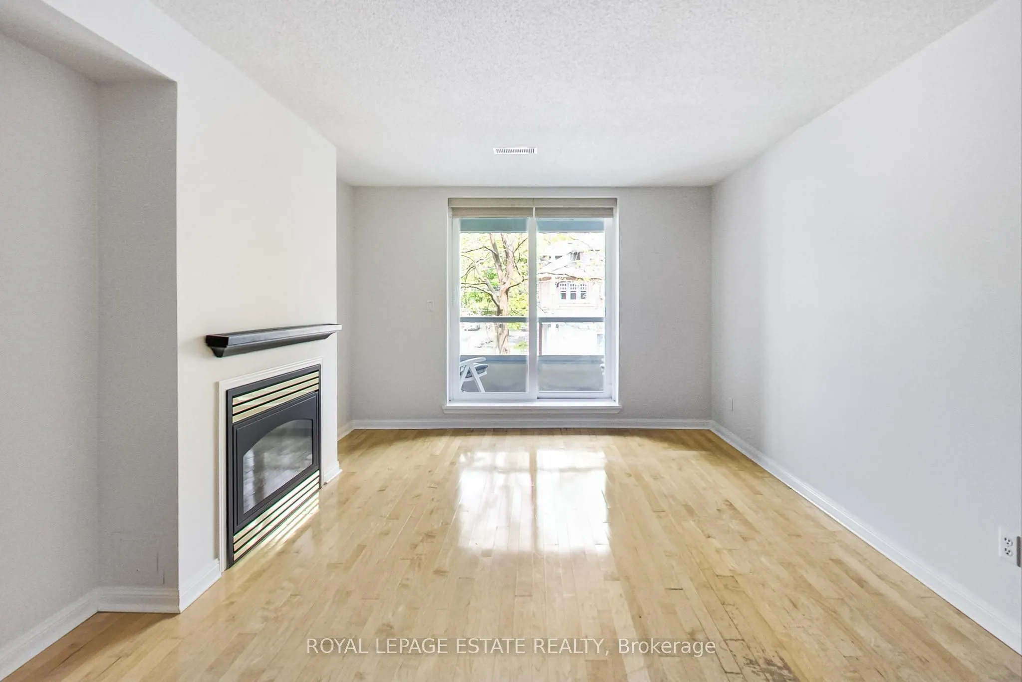2365 Queen Street E, #202