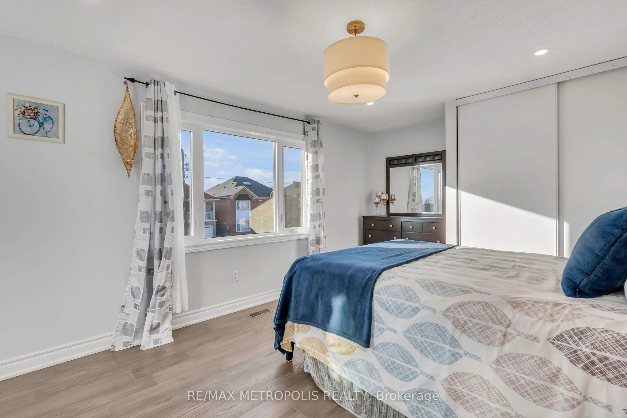 345 Old Harwood Avenue