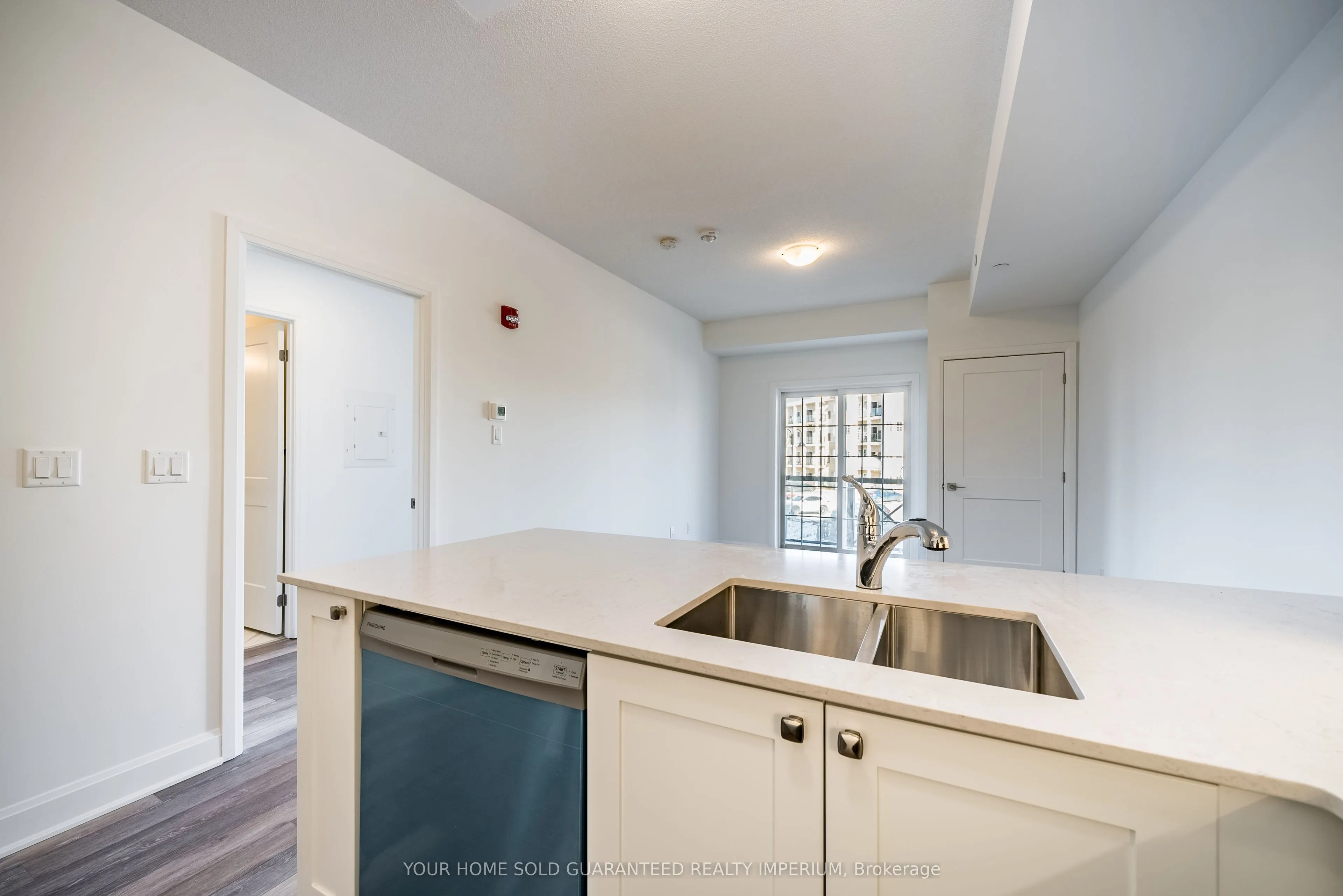 50 Lakebreeze Drive, #222