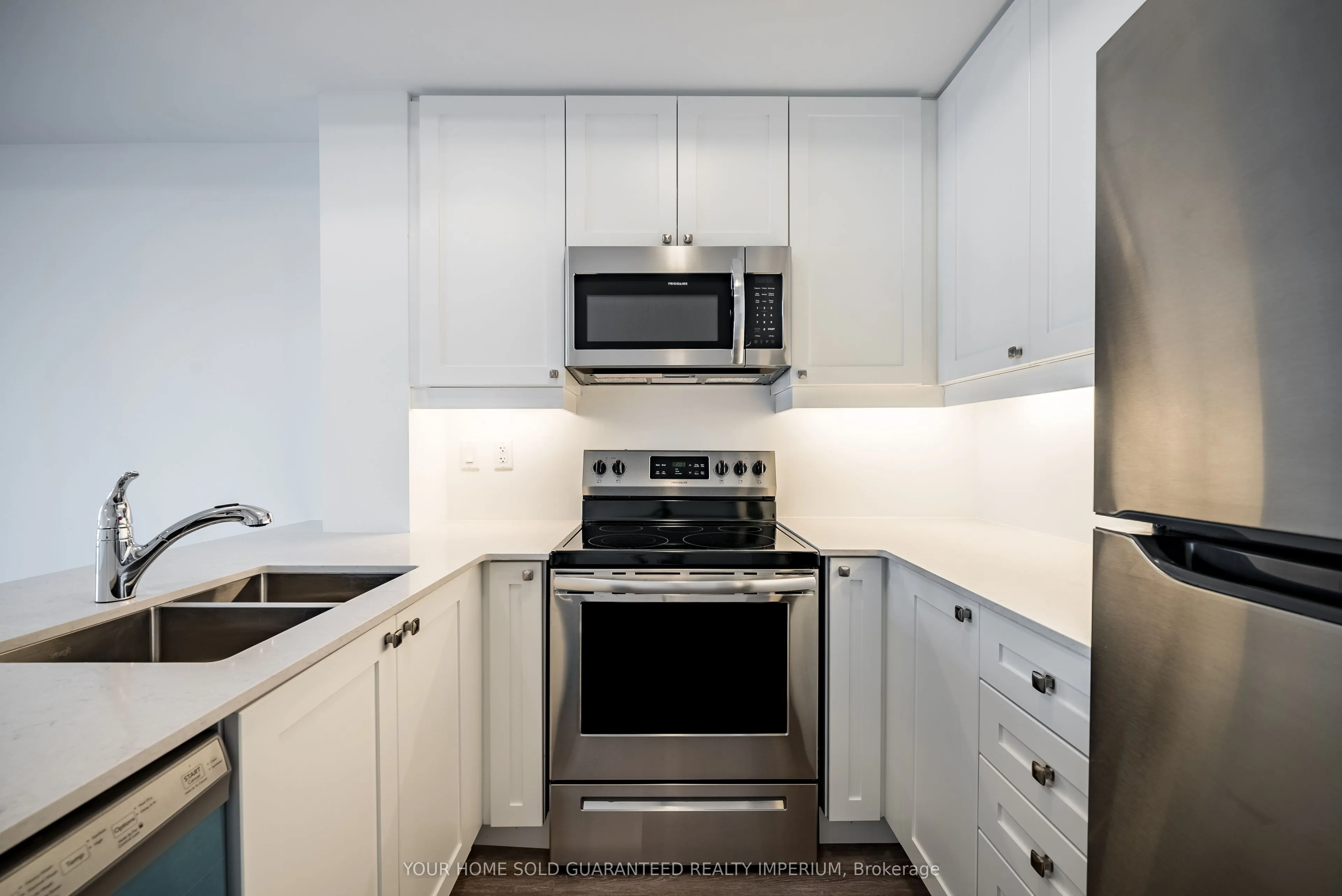 50 Lakebreeze Drive, #222