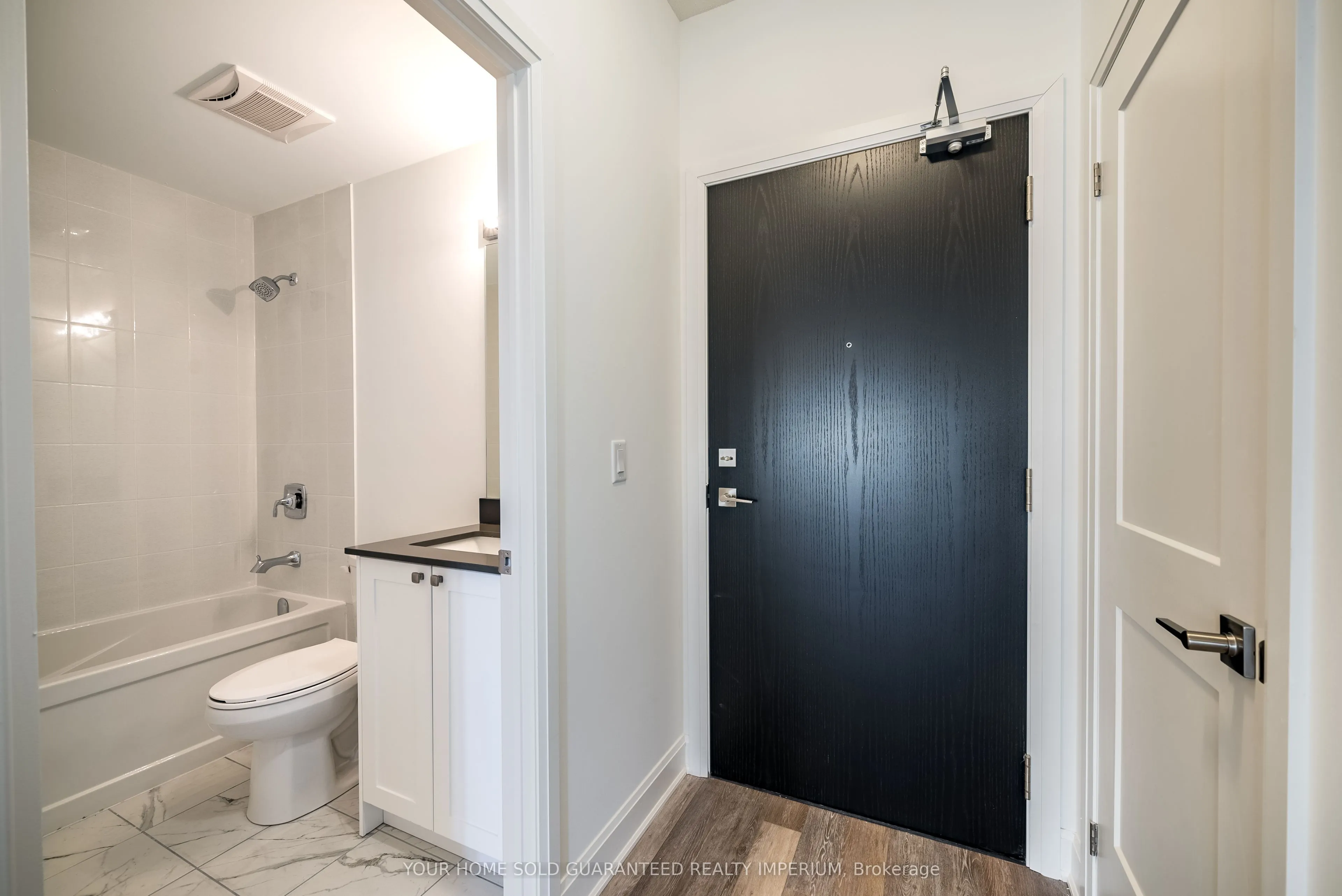 50 Lakebreeze Drive, #222