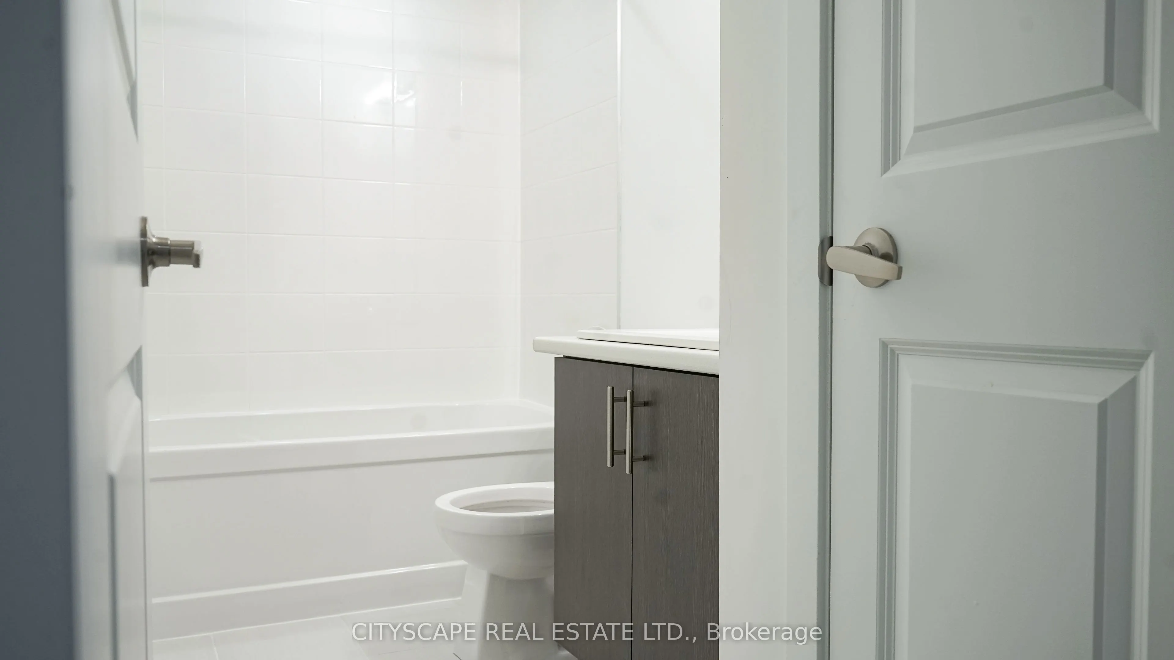 6 Pegler Street E