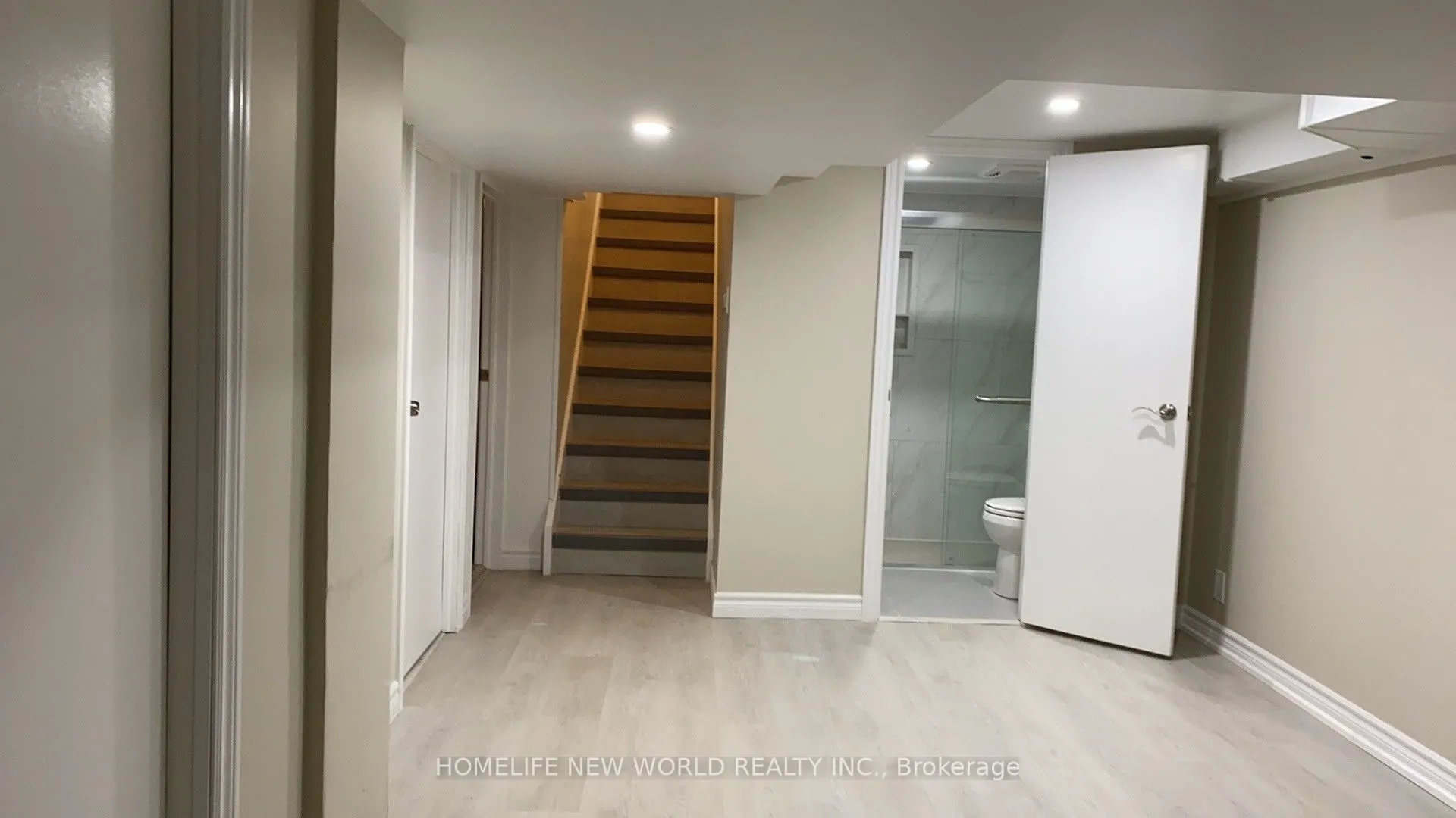 2 Bramber Road, #BSMT