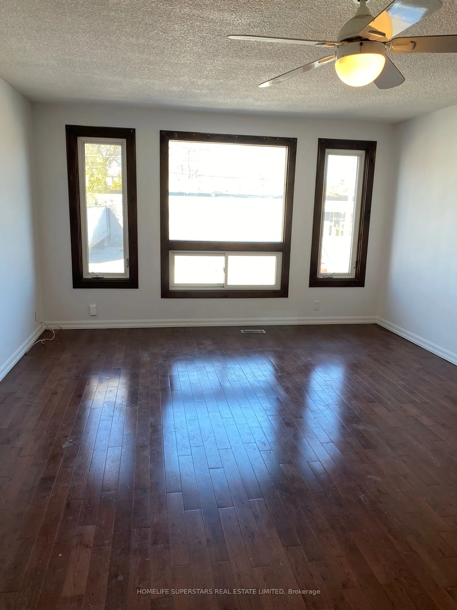 1263 Woodbine Avenue
