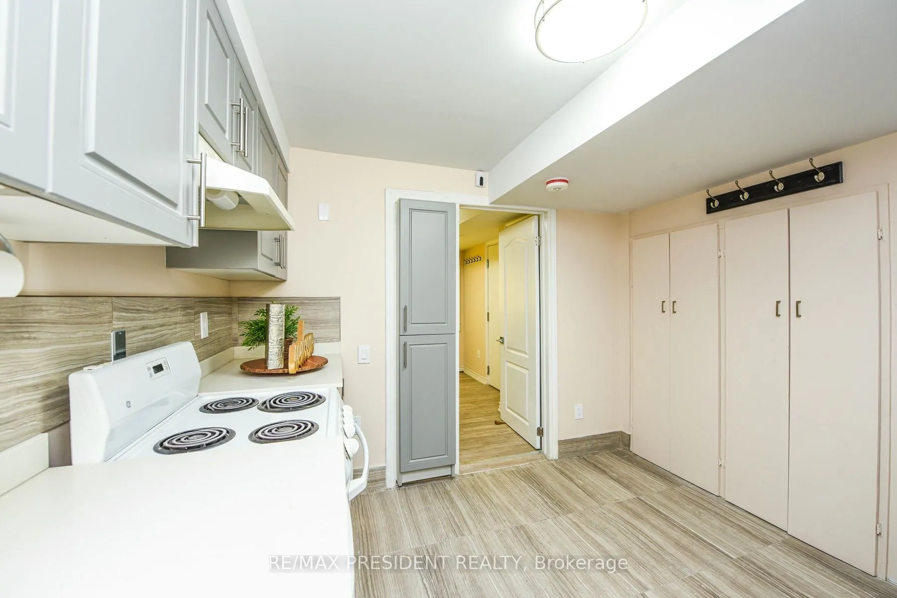 23 Myrtle Avenue