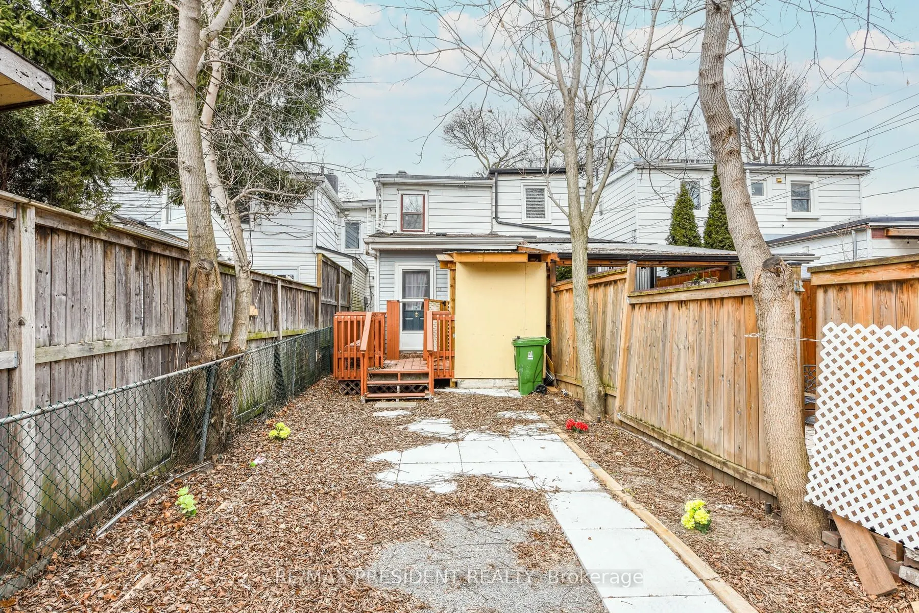 23 Myrtle Avenue