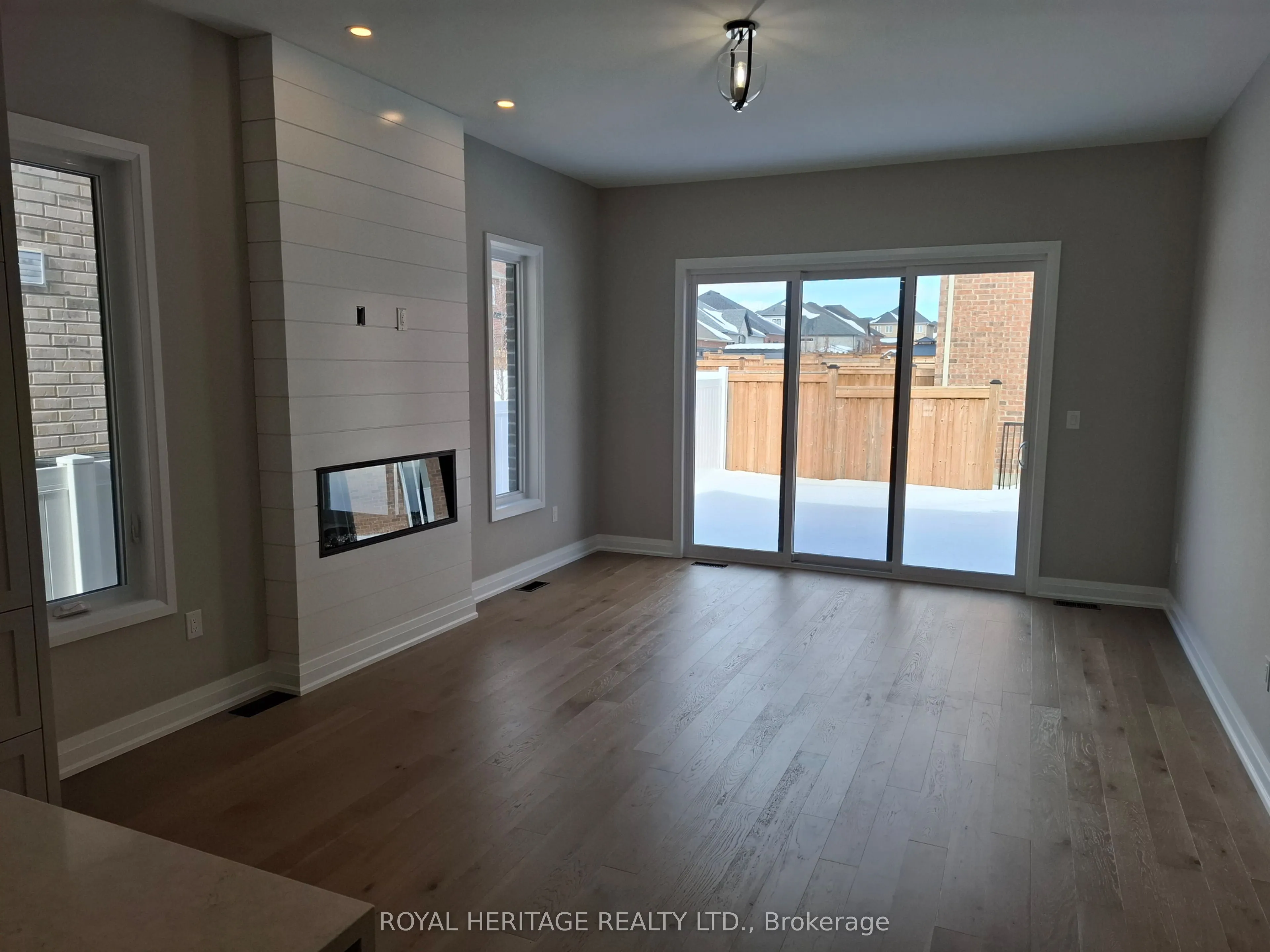 8 St Augustine Drive
