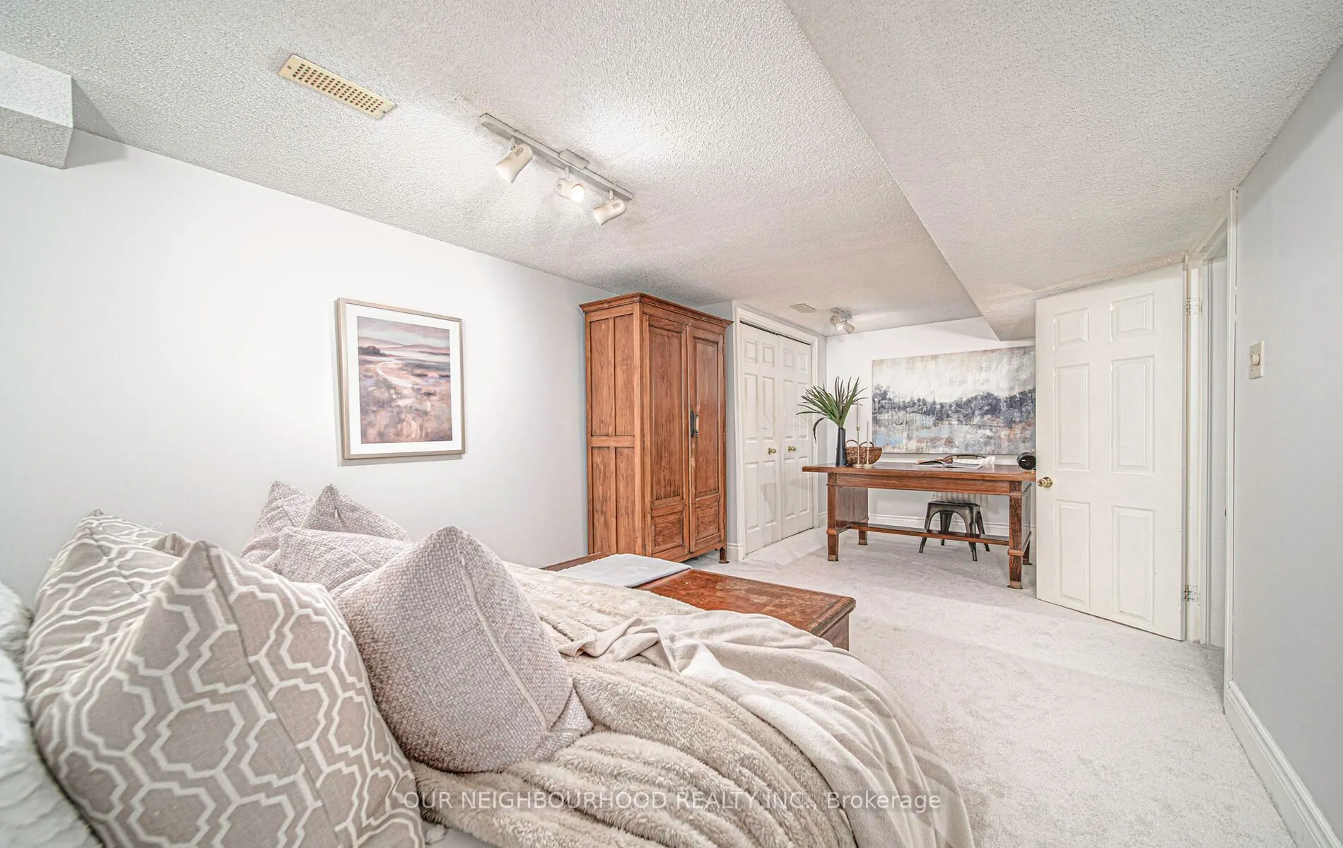 27 Morning Glory Crescent