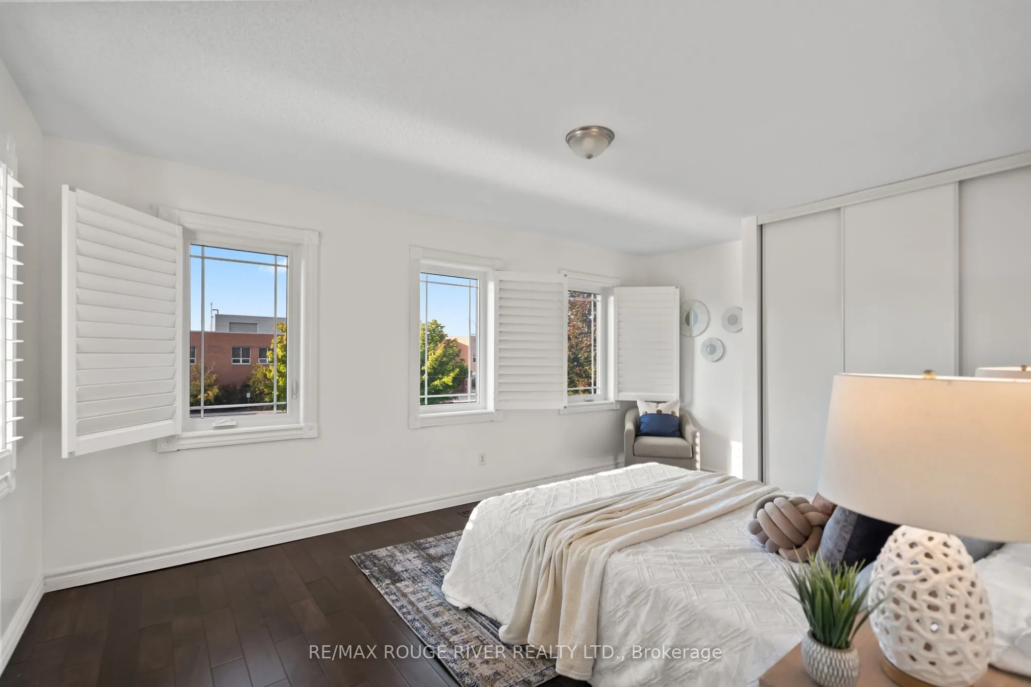 31 Kerrison Drive W