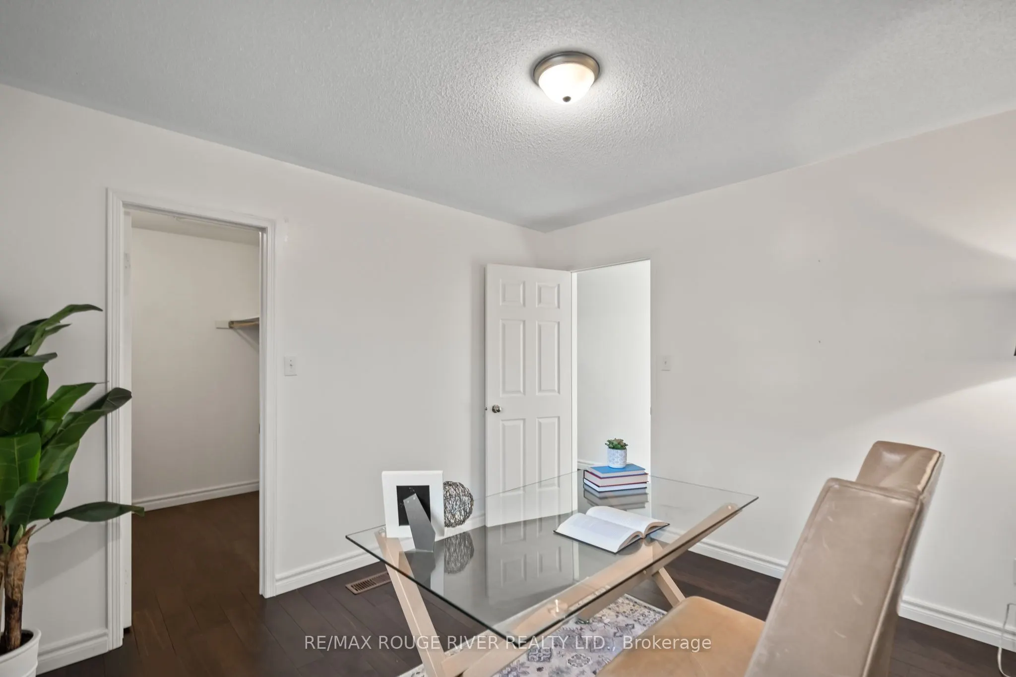 31 Kerrison Drive W
