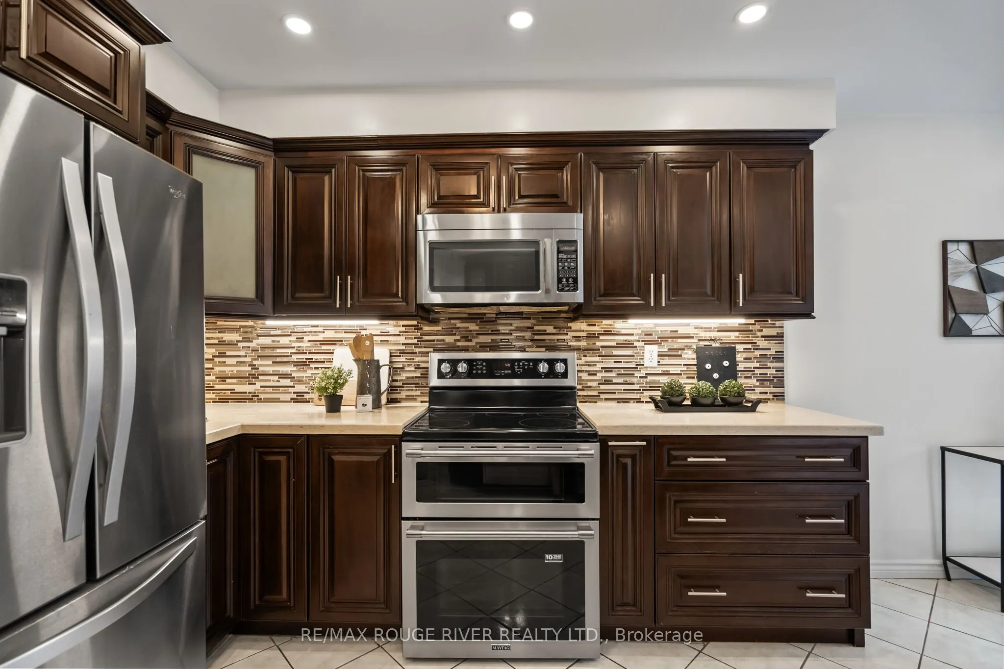 31 Kerrison Drive W