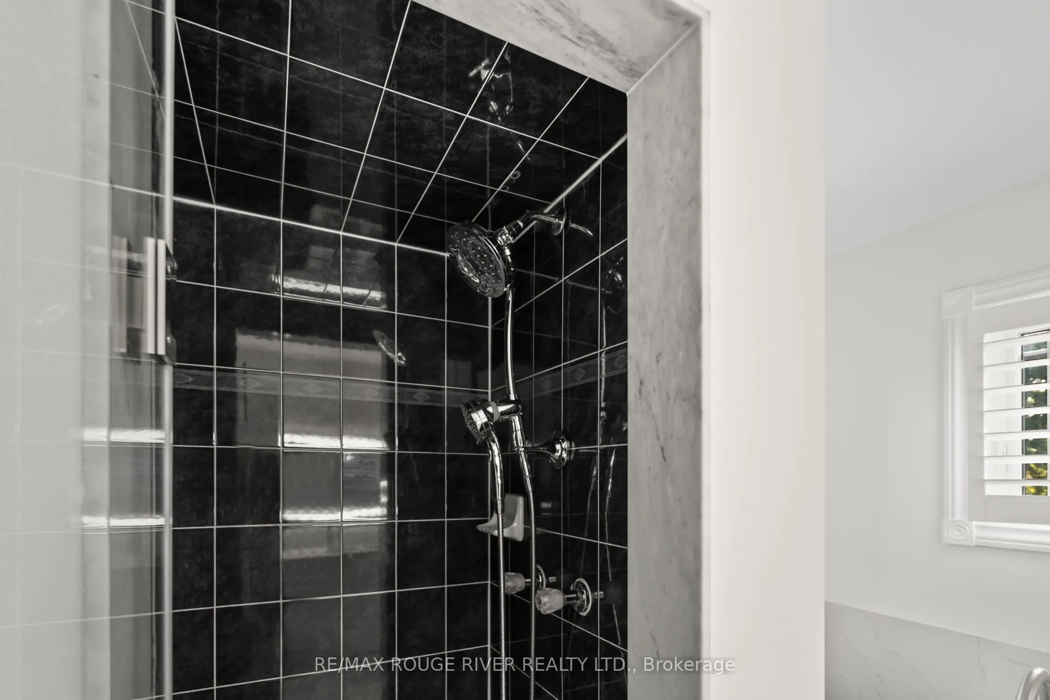 31 Kerrison Drive W
