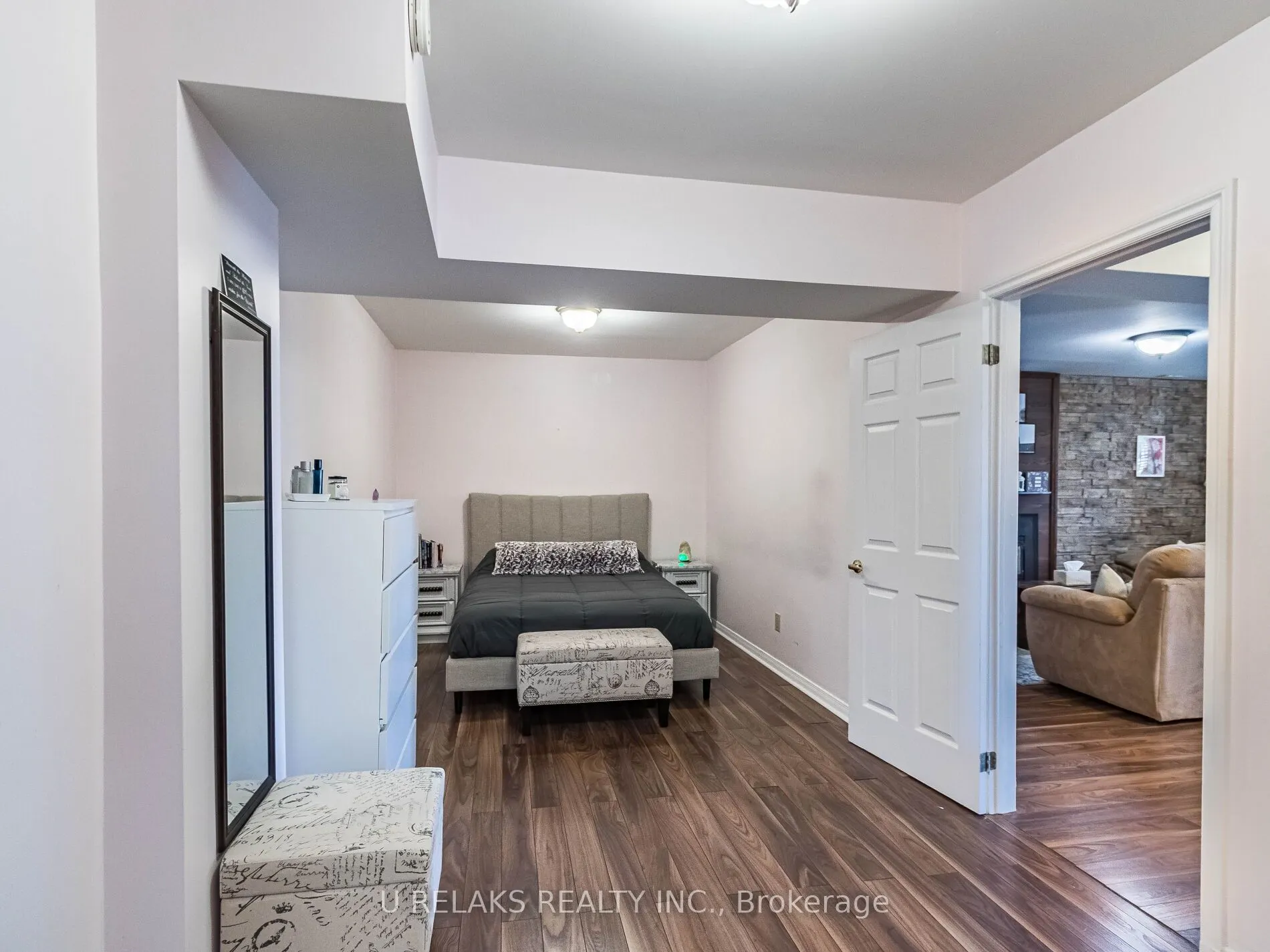 172 Melissa Crescent