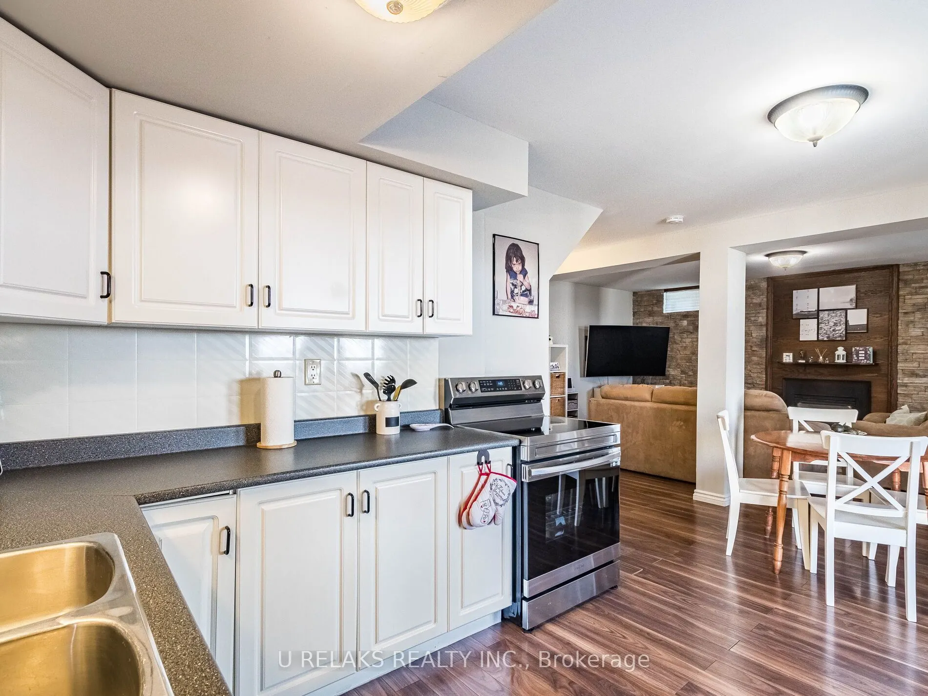 172 Melissa Crescent