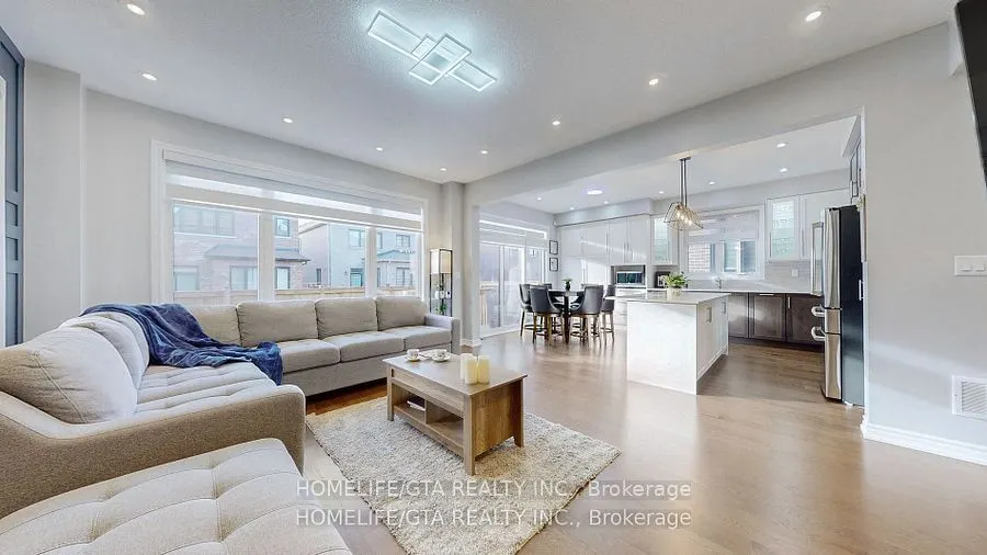 524 Coronation Road