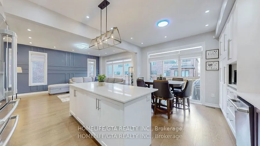 524 Coronation Road