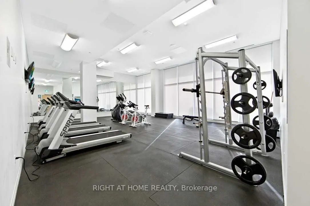 1900 Simcoe Street N, #542