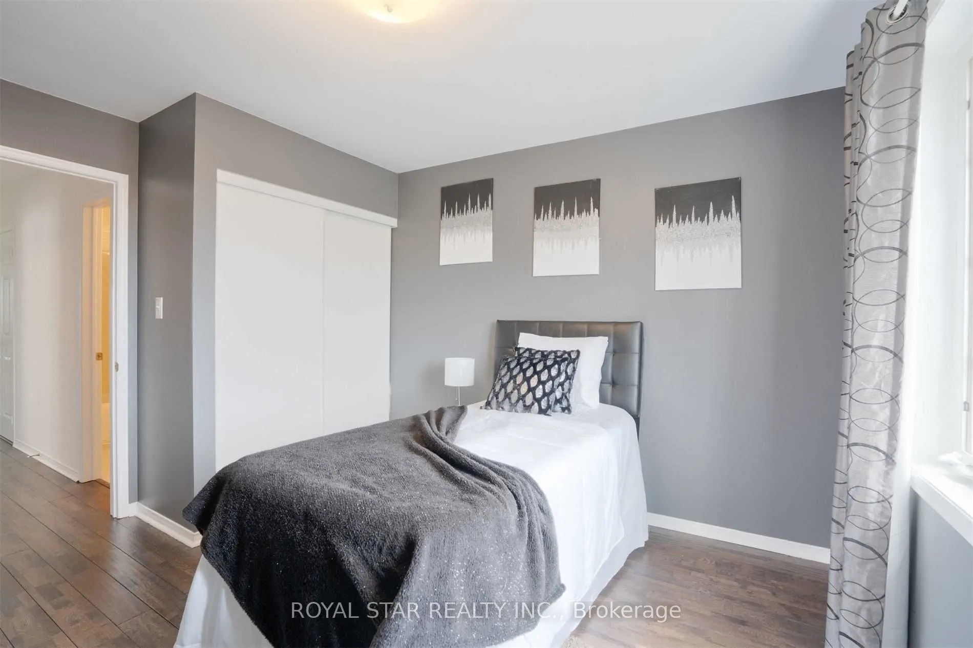 527 Rossland Road E