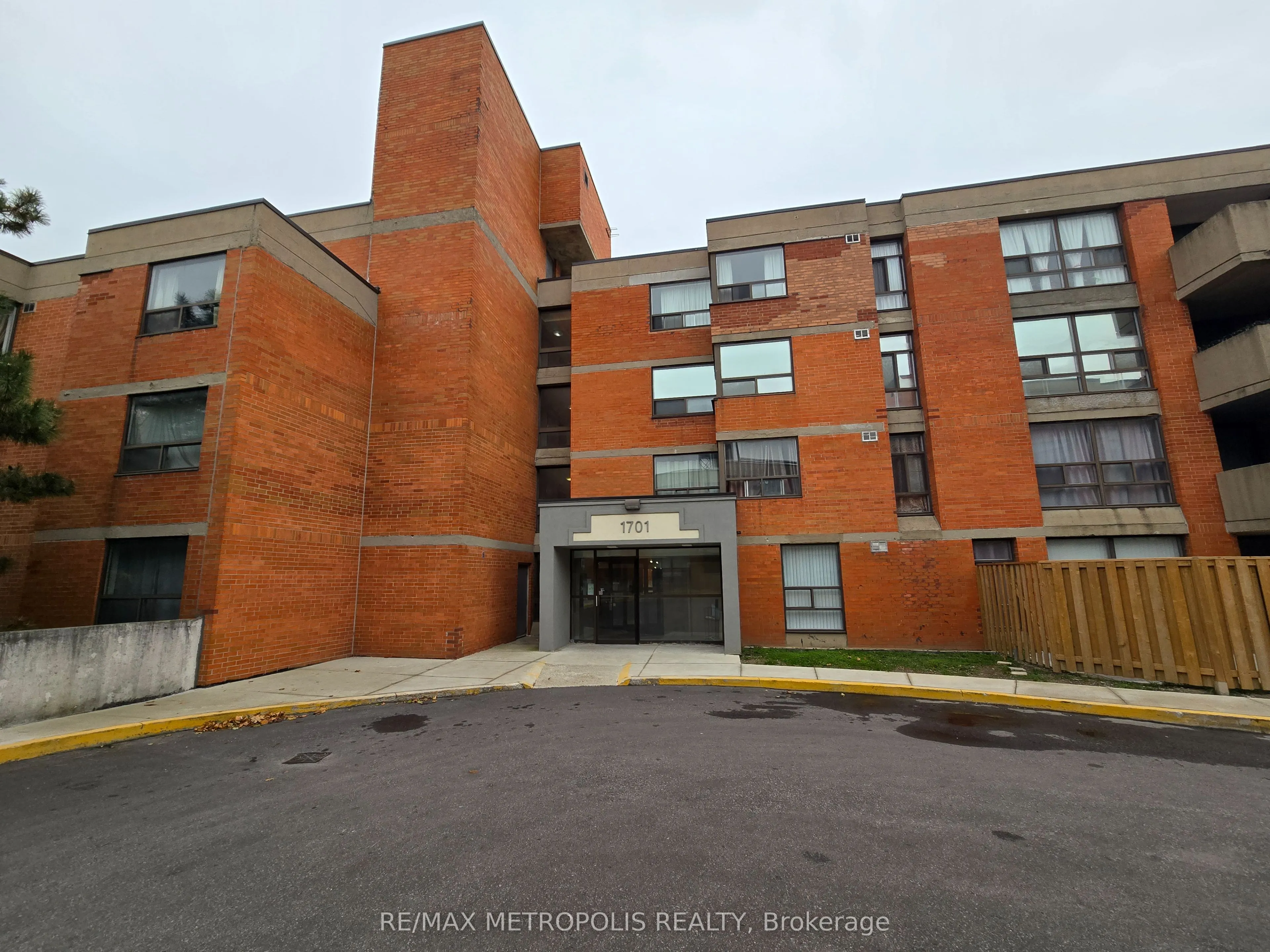 1701 Mccowan Road, #107