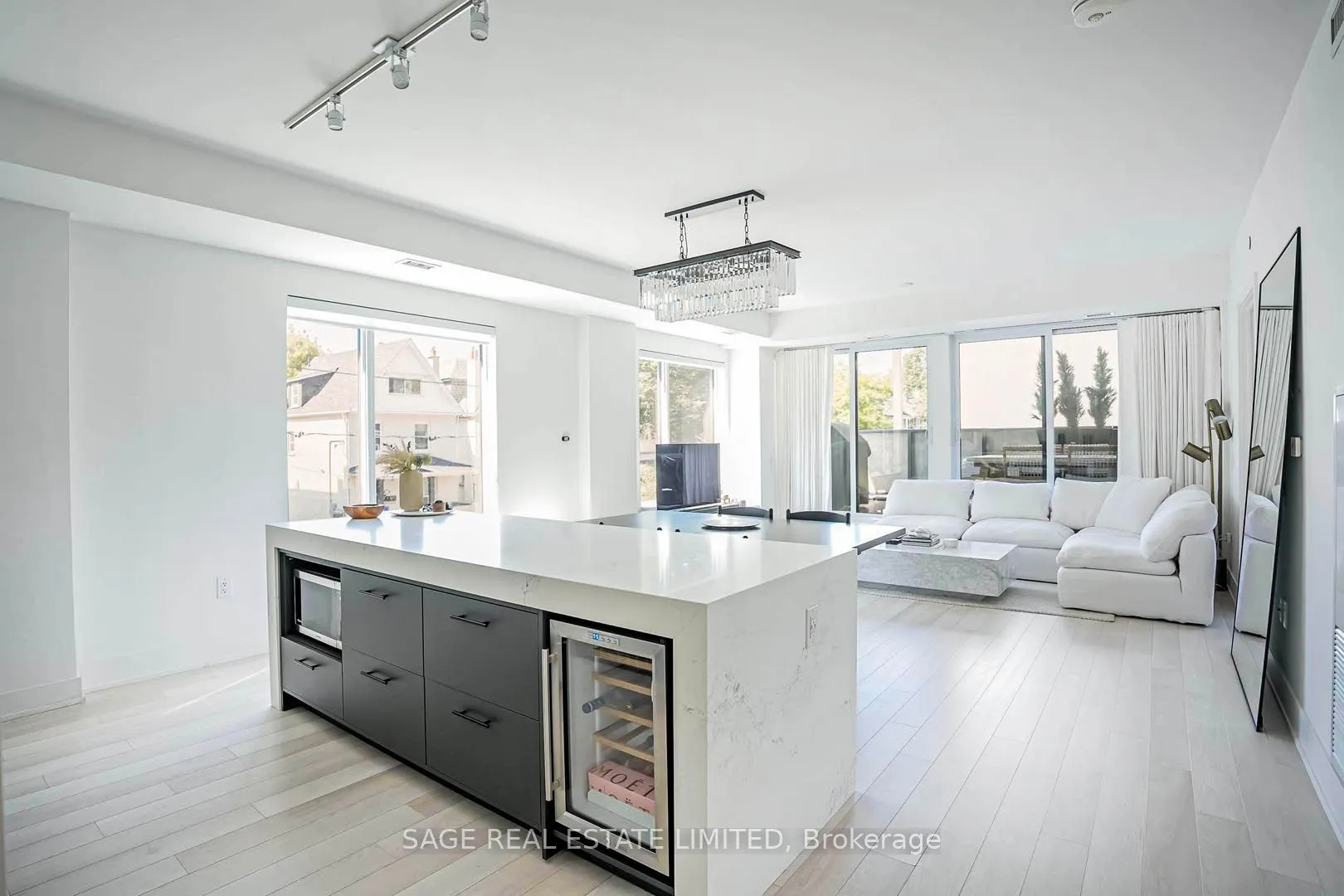 1888 Queen Street E #206