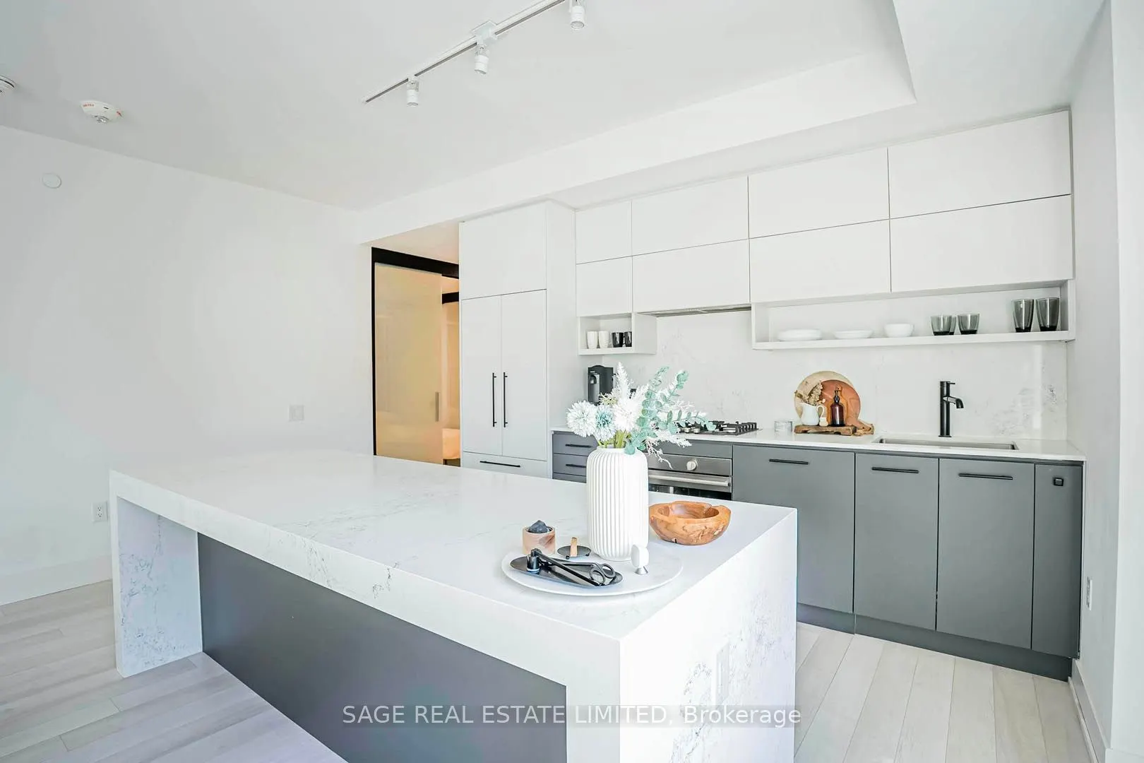 1888 Queen Street E #206