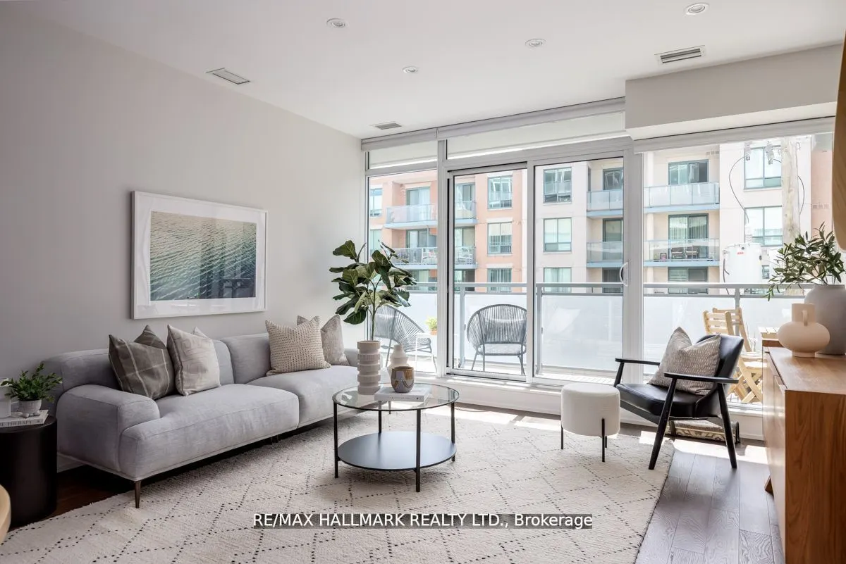 200 Woodbine Avenue, #304