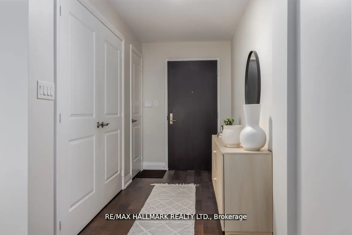 200 Woodbine Avenue, #304