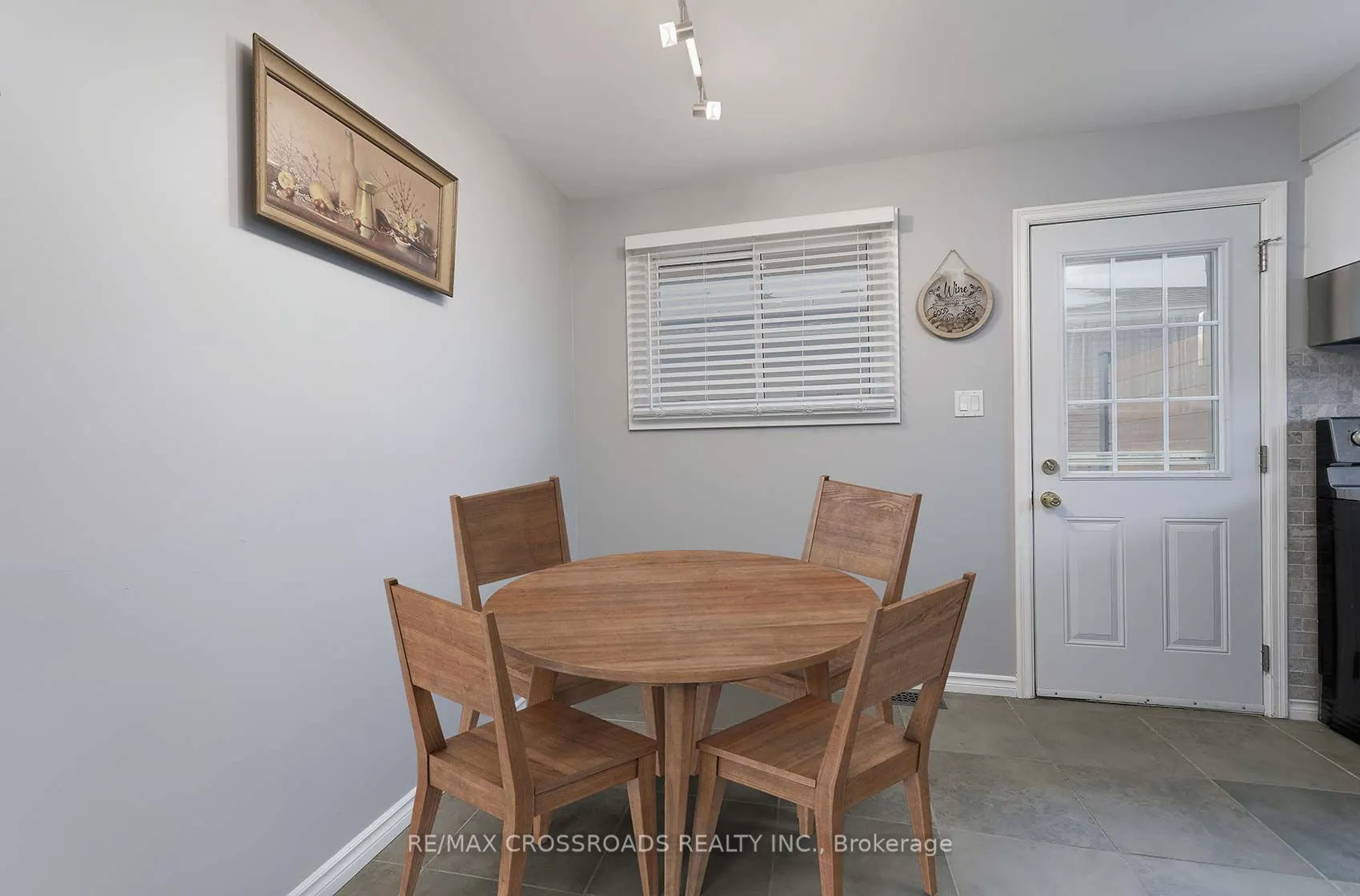 430 Paddington Crescent