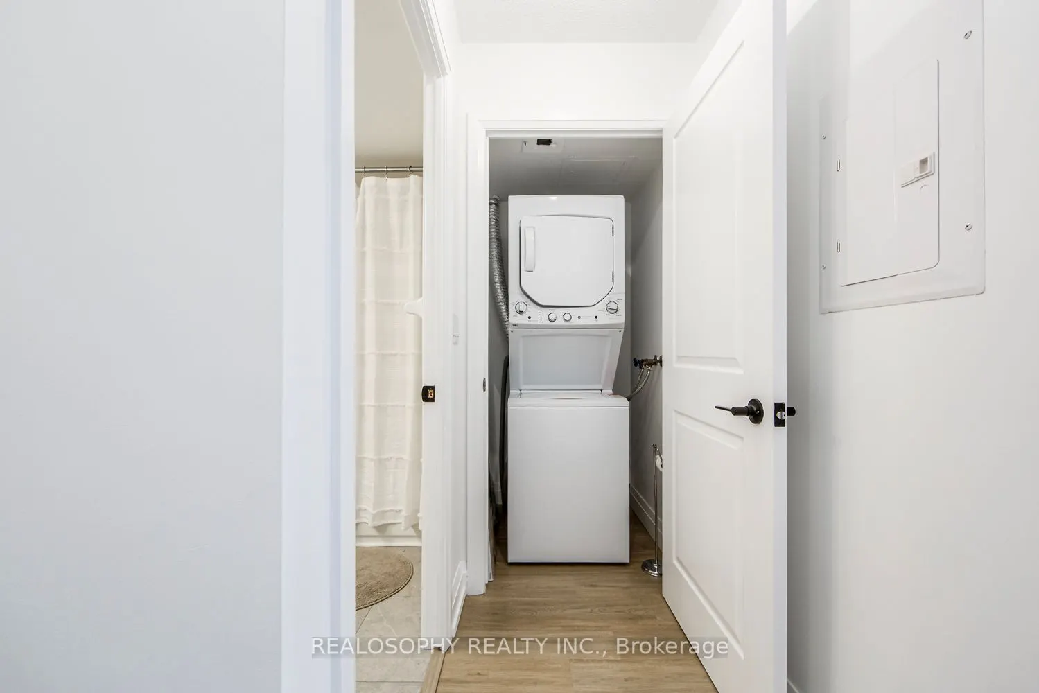 3650 Kingston Road, #805