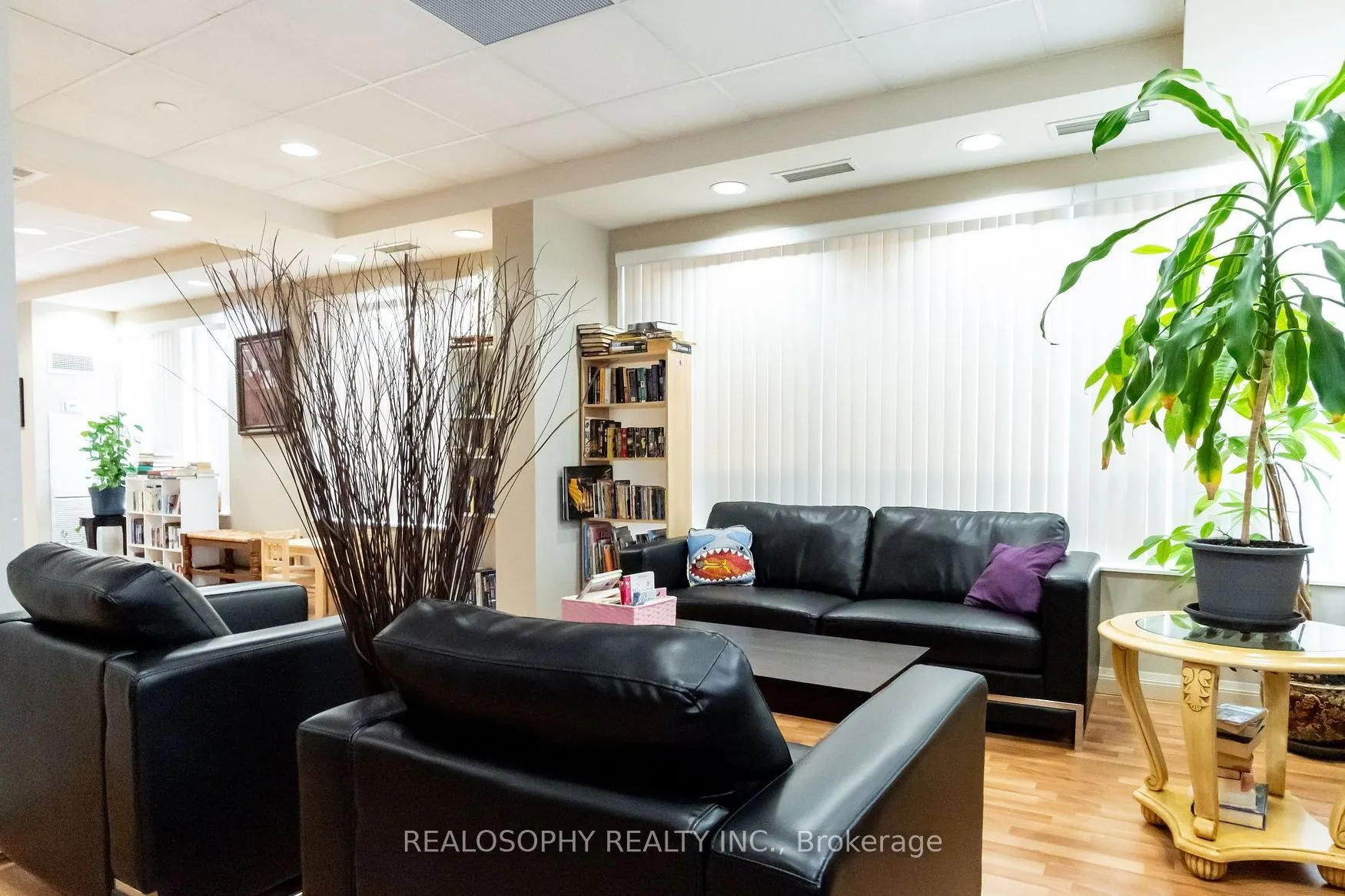 3650 Kingston Road, #805