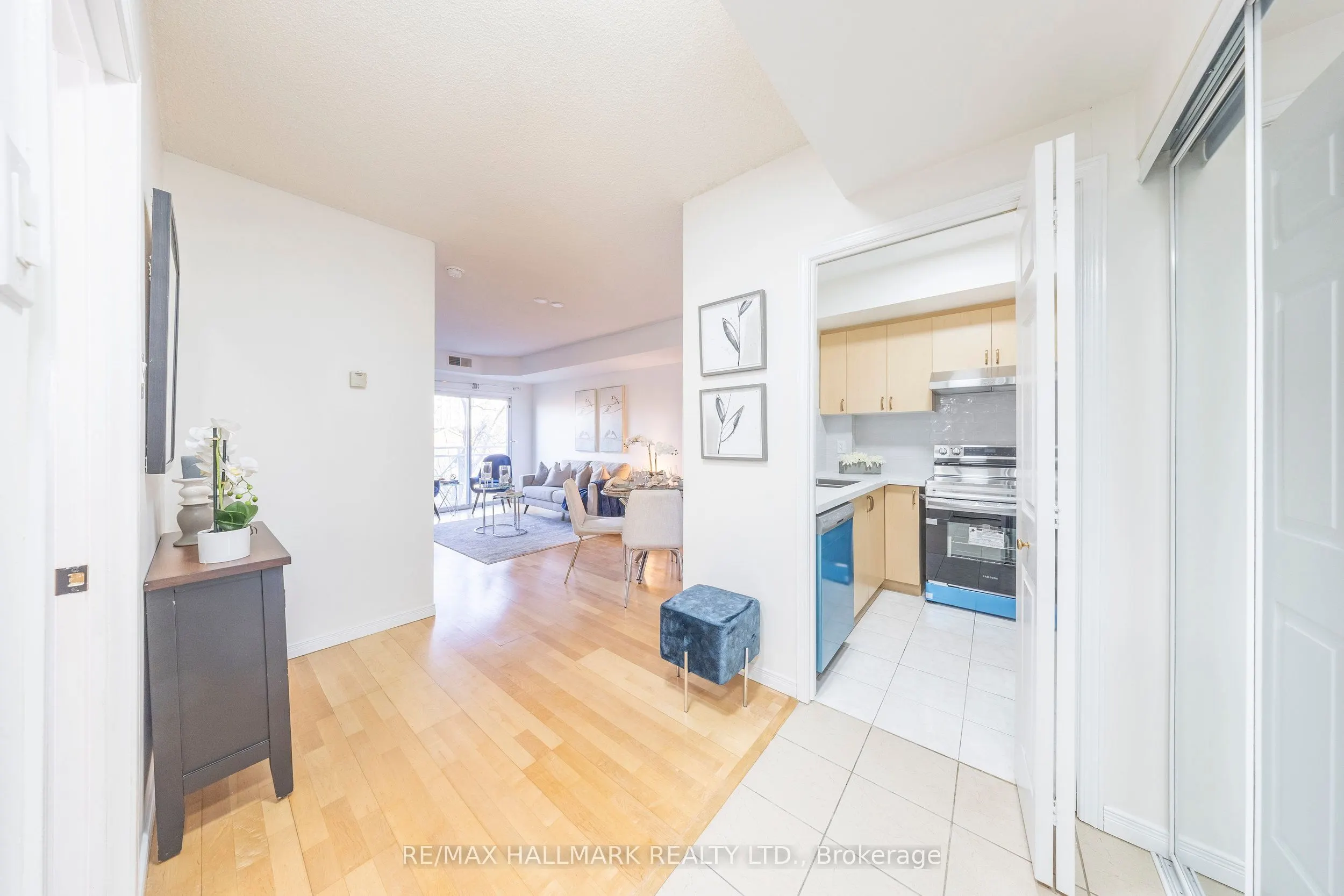 2351 Kennedy Road, #319