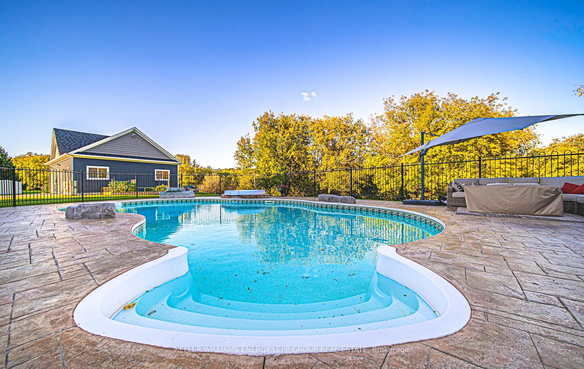 8 Sunny Ridge Trail