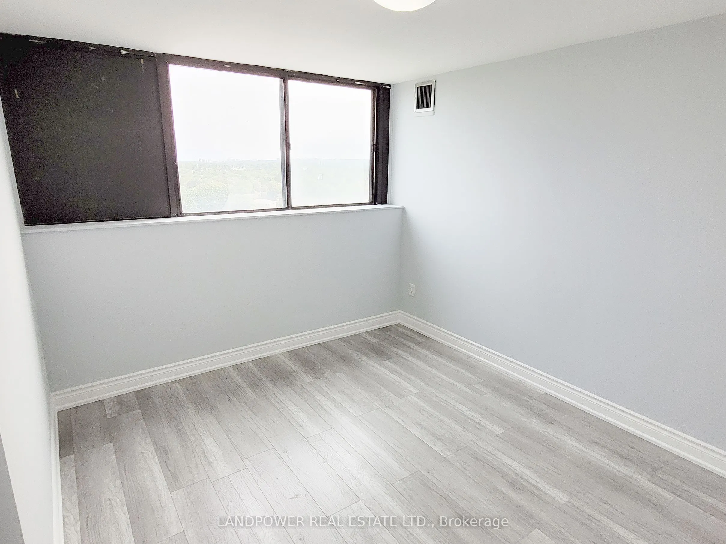 10 Tapscott Road, #1011